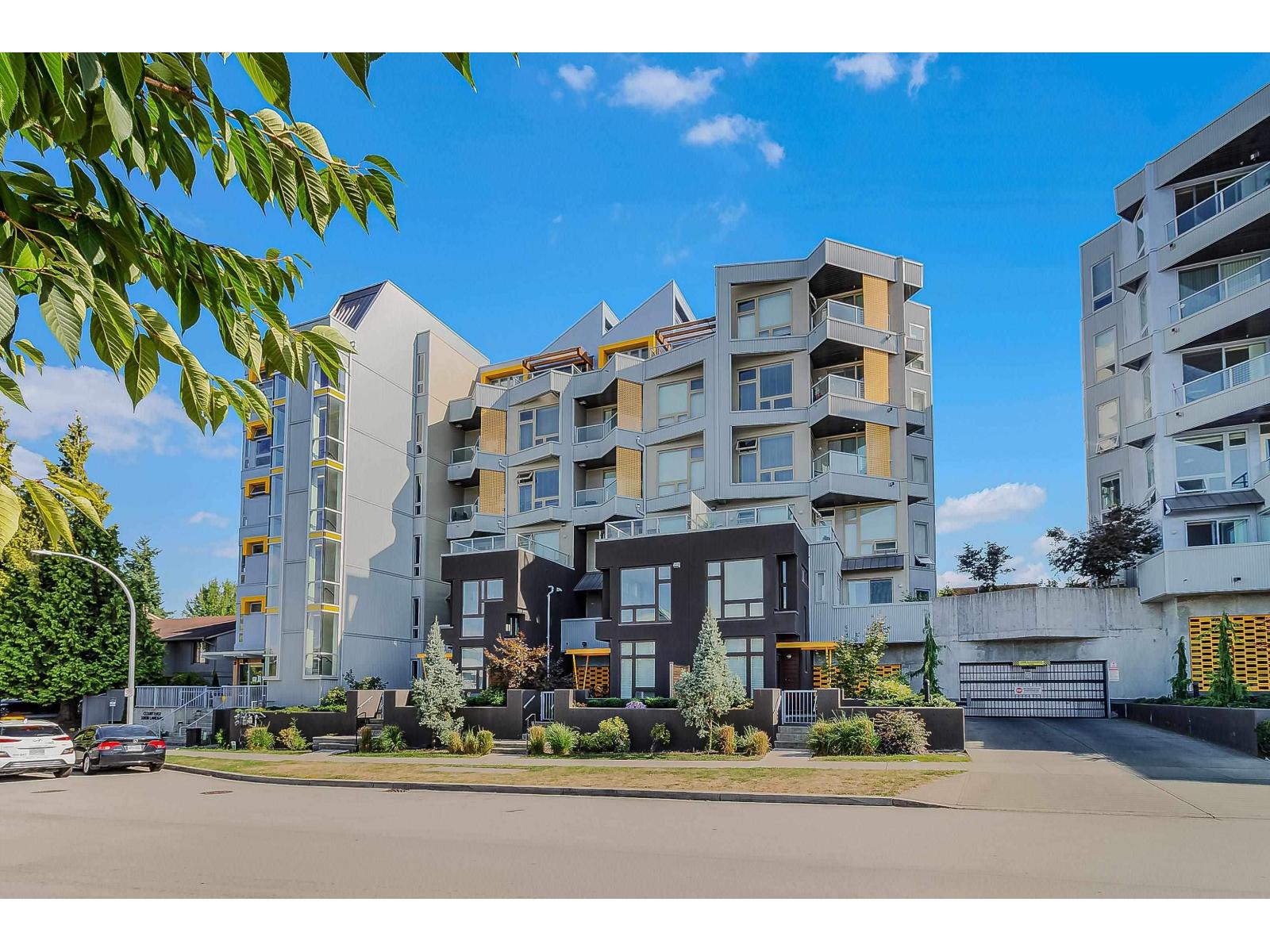 305 32838 Landeau Place Photo de la propriété 1