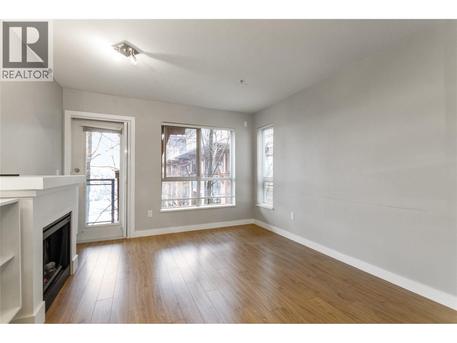 310 1633 Mackay Avenue Property Photo 2