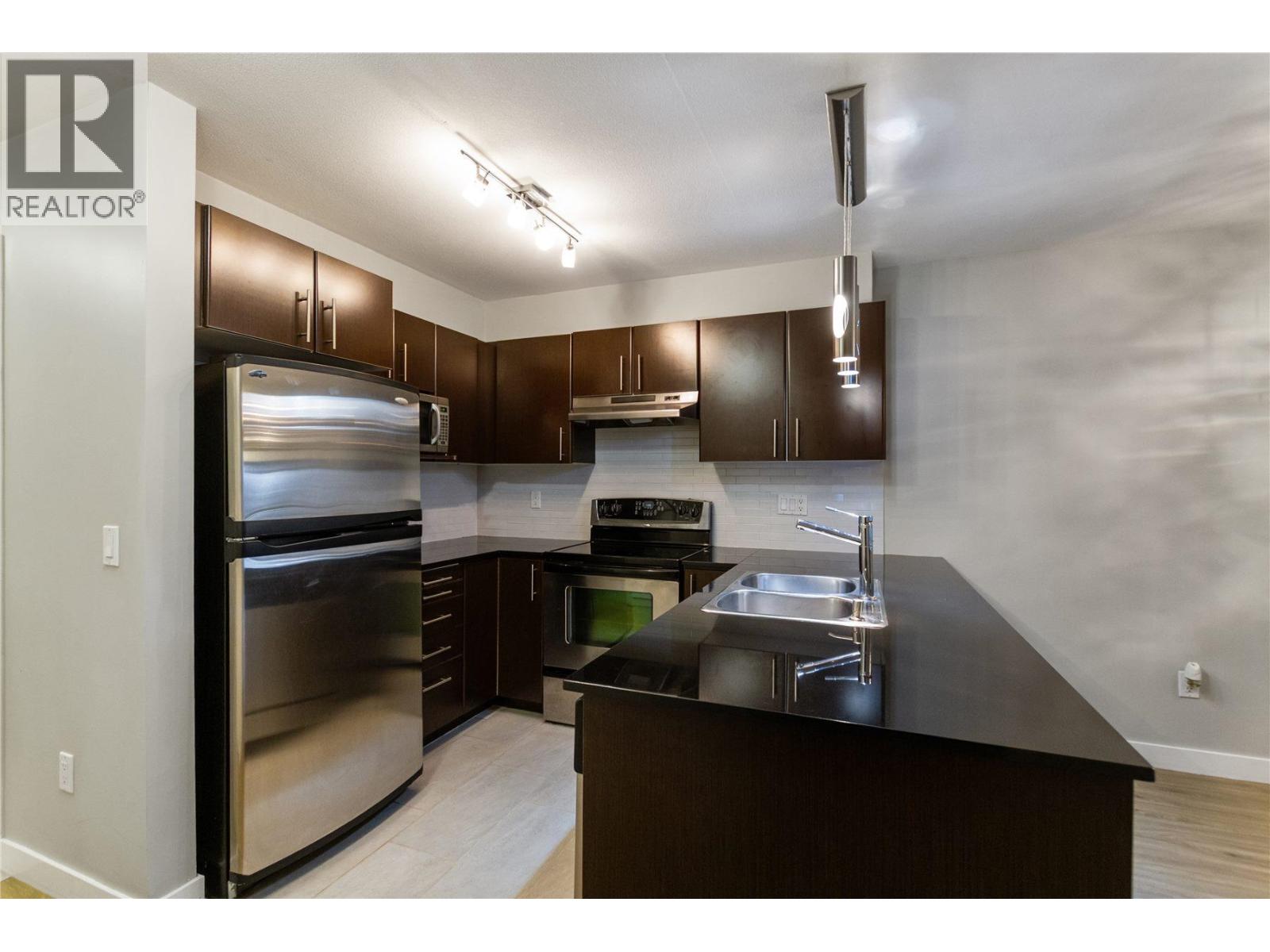 310 1633 Mackay Avenue Property Photo 7