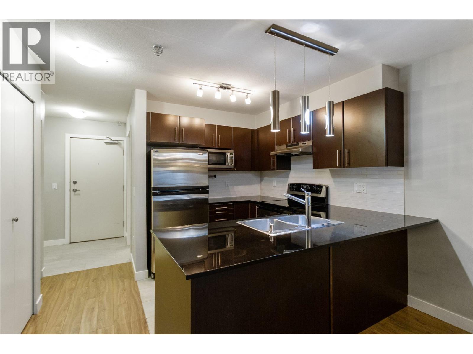 310 1633 Mackay Avenue Property Photo 9