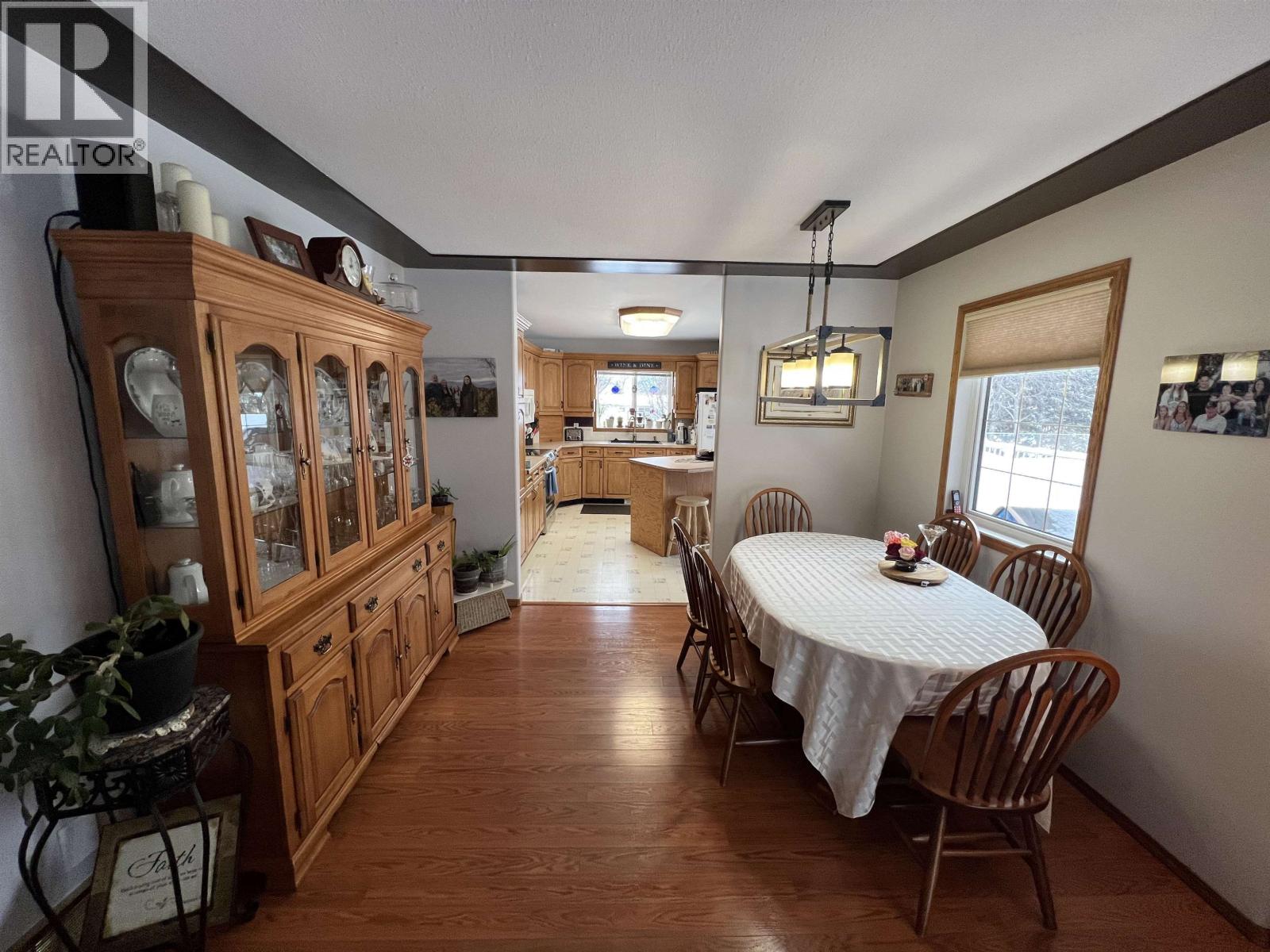 5323 Mountainview Drive Property Photo 5