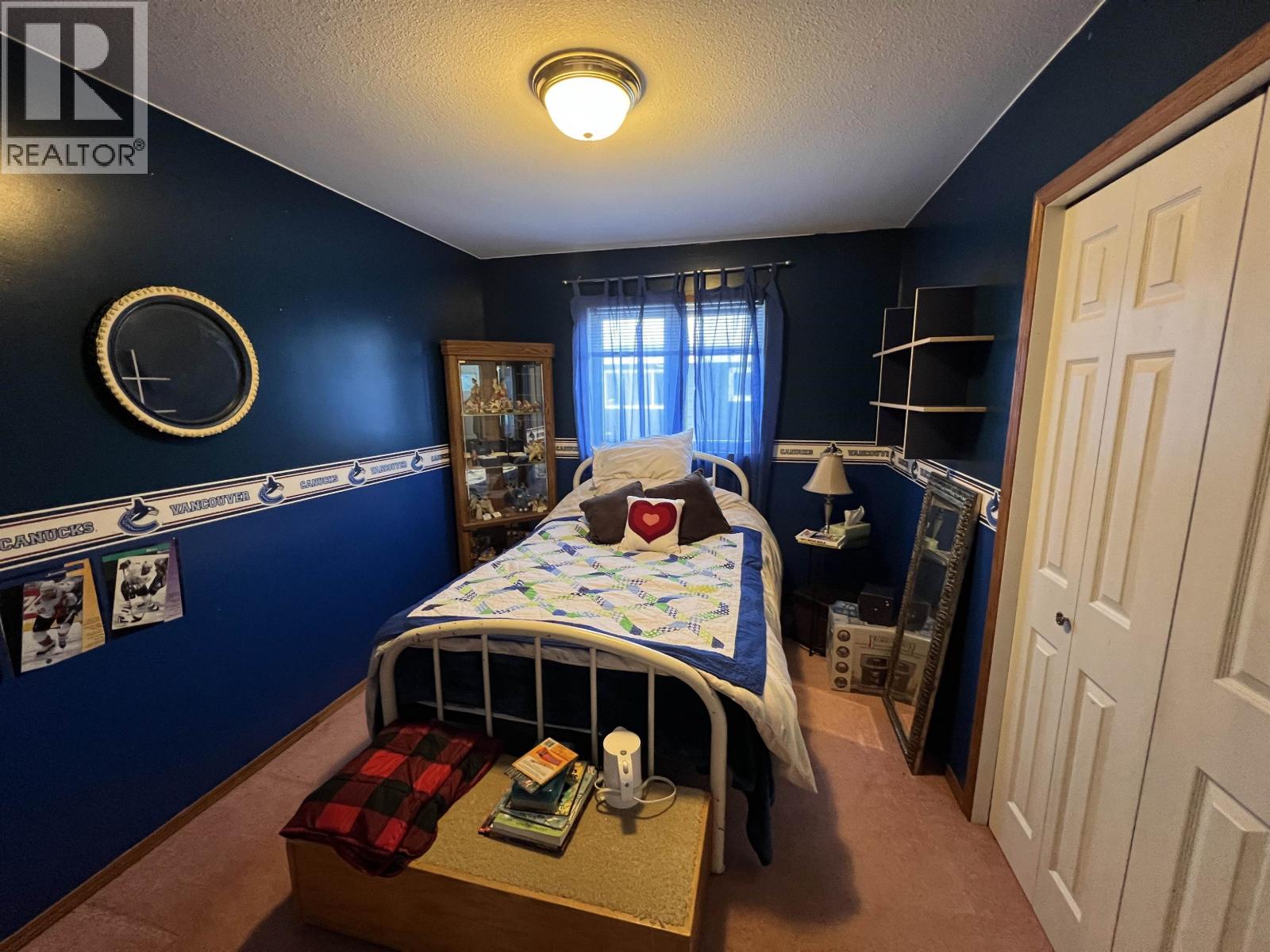 5323 Mountainview Drive Property Photo 16
