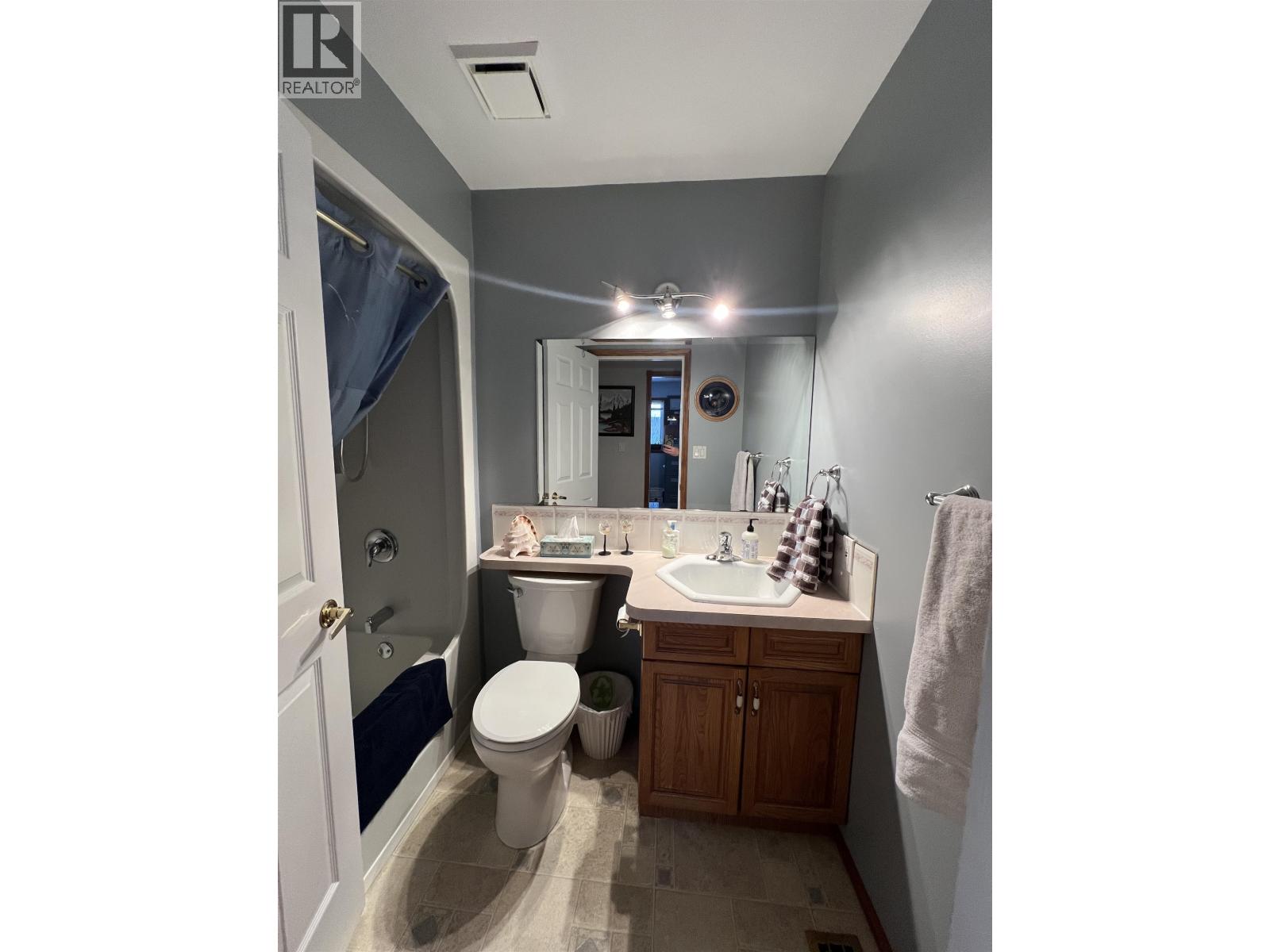 5323 Mountainview Drive Property Photo 17