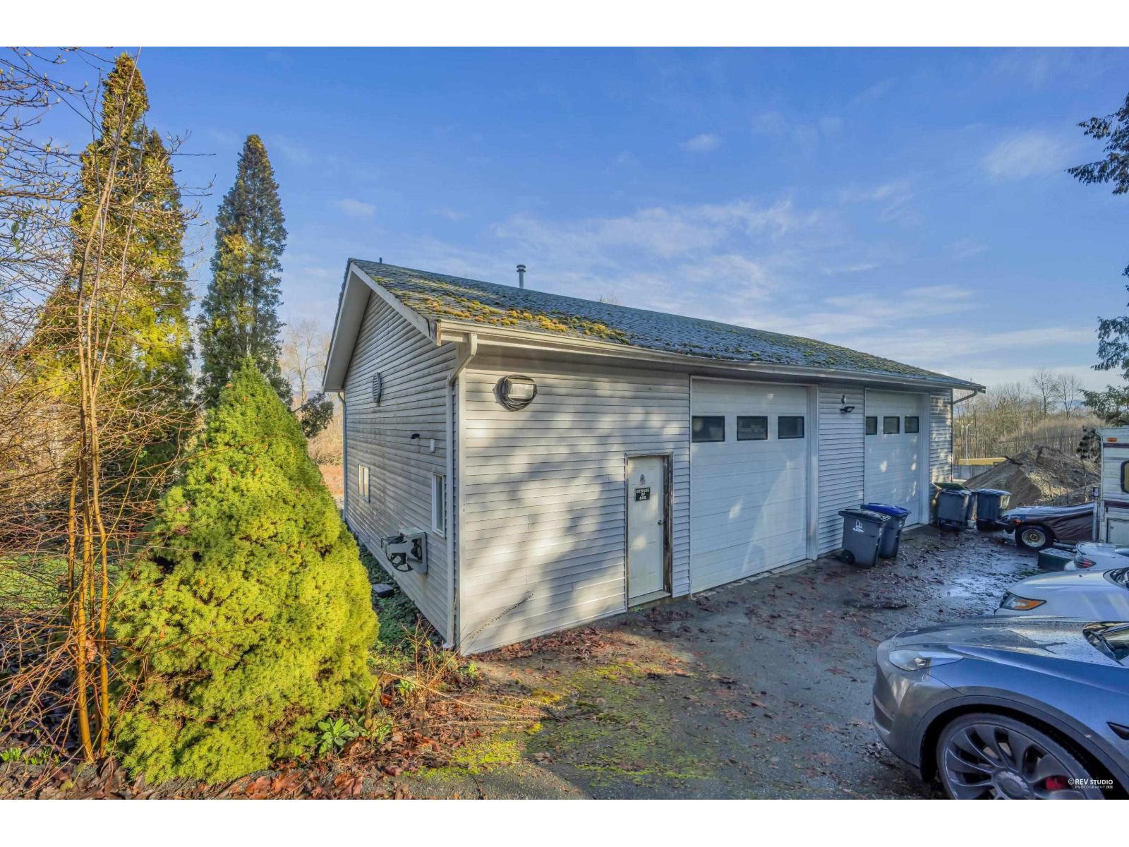 10235 176 Street Property Photo 2