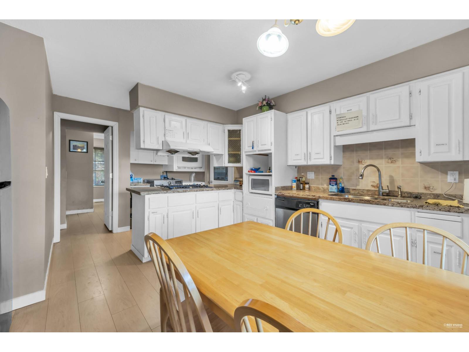 10235 176 Street Property Photo 7