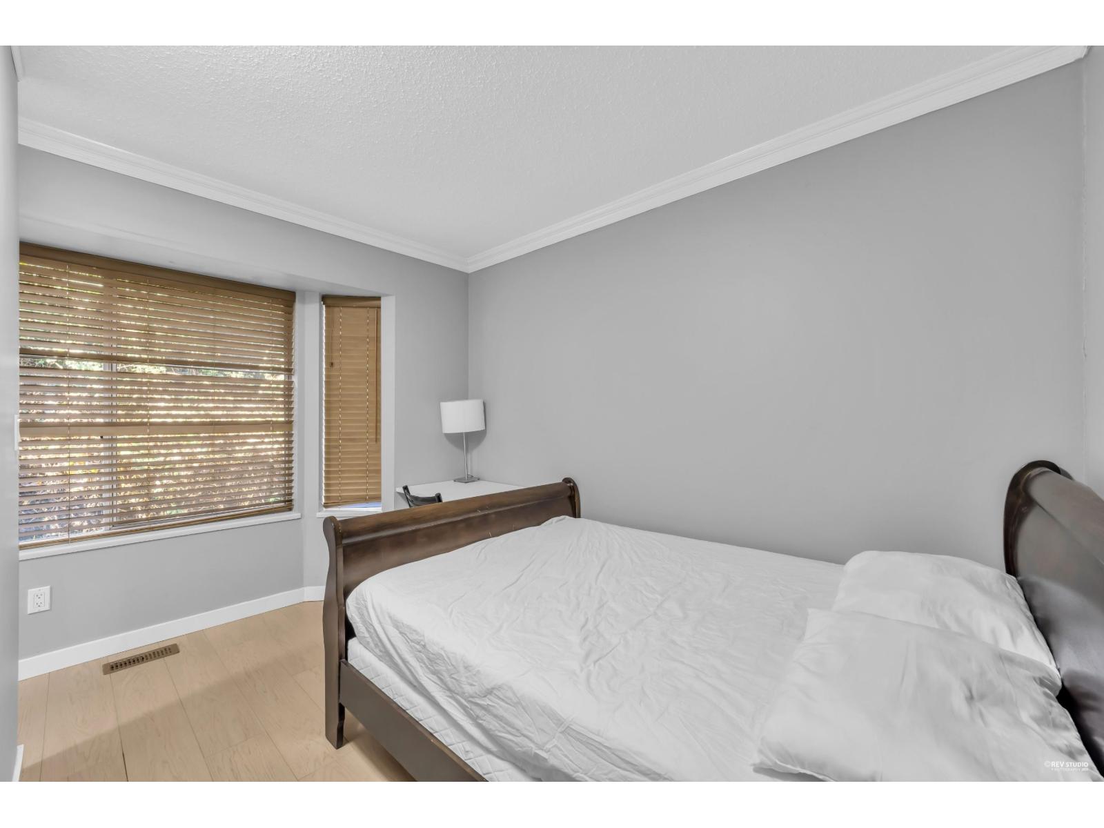 10235 176 Street Property Photo 11