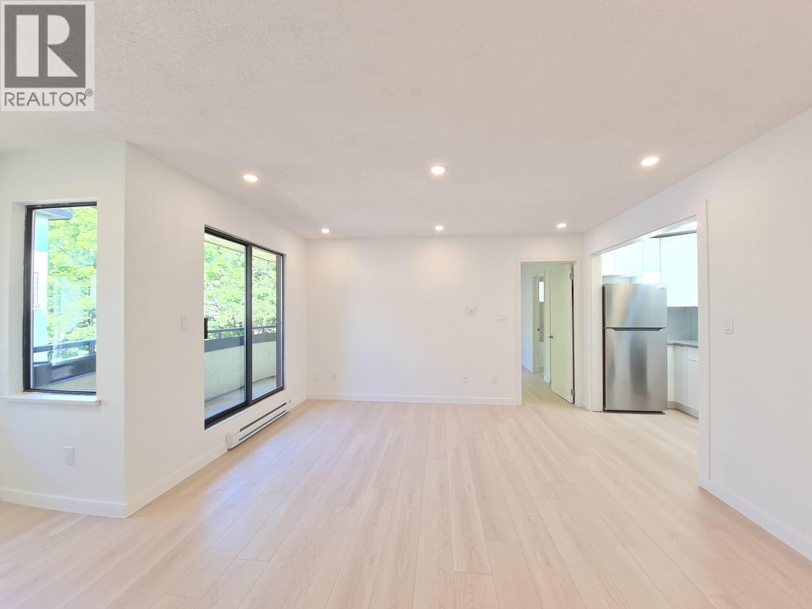 301 8645 Osler Street Property Photo 3