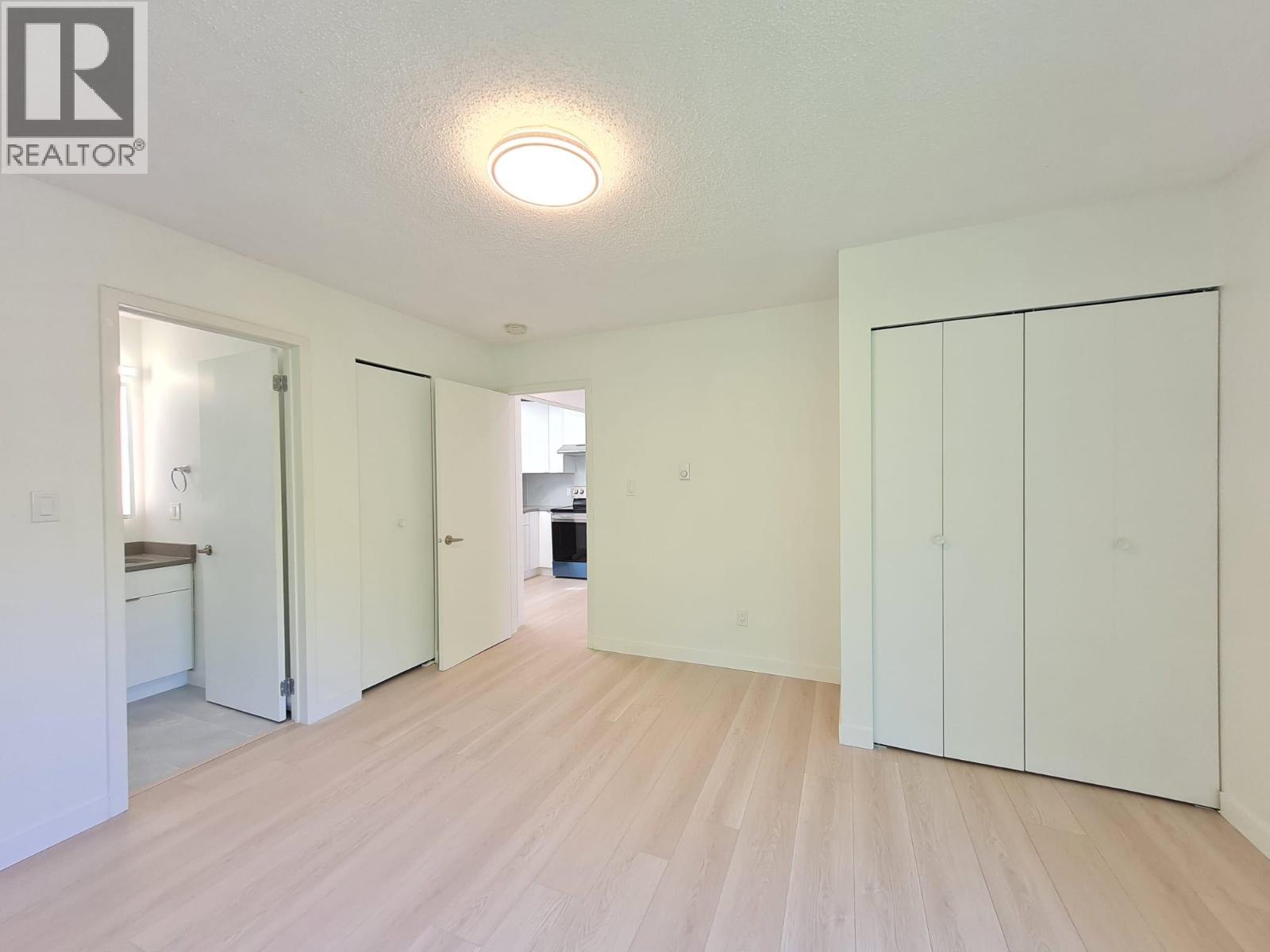 301 8645 Osler Street Property Photo 10