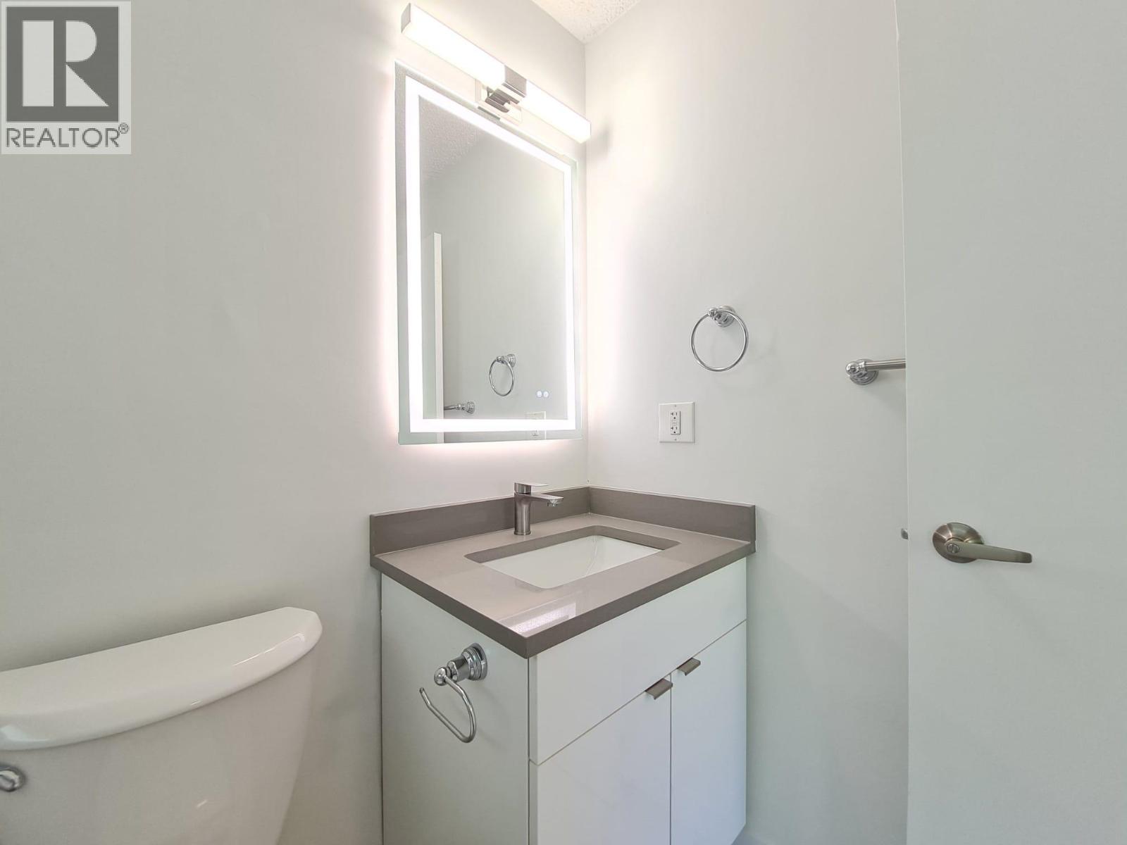 301 8645 Osler Street Property Photo 11