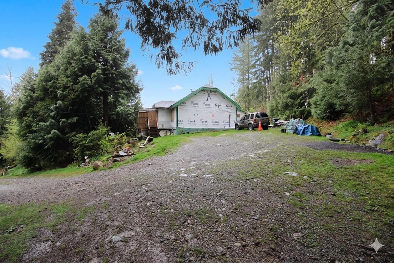 2391 Lougheed Highway Property Photo 1