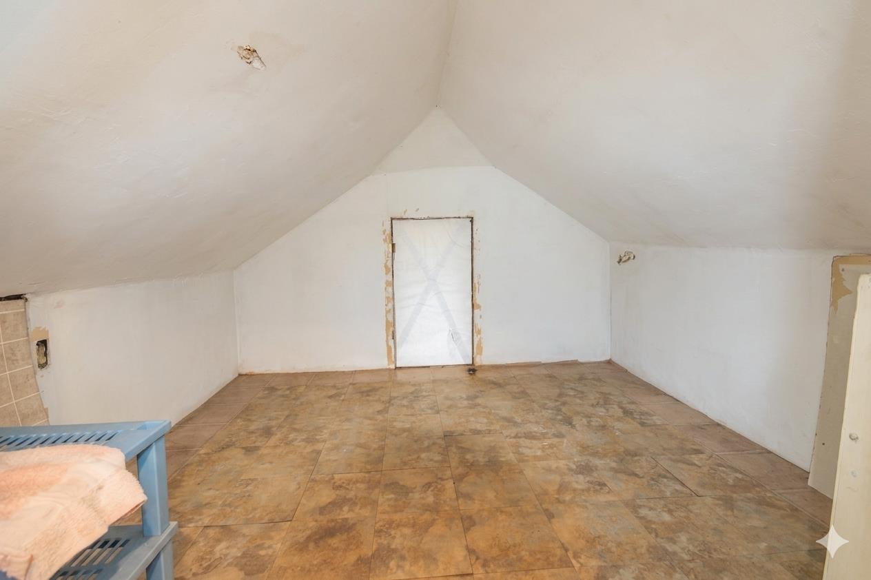 2391 Lougheed Highway Property Photo 9
