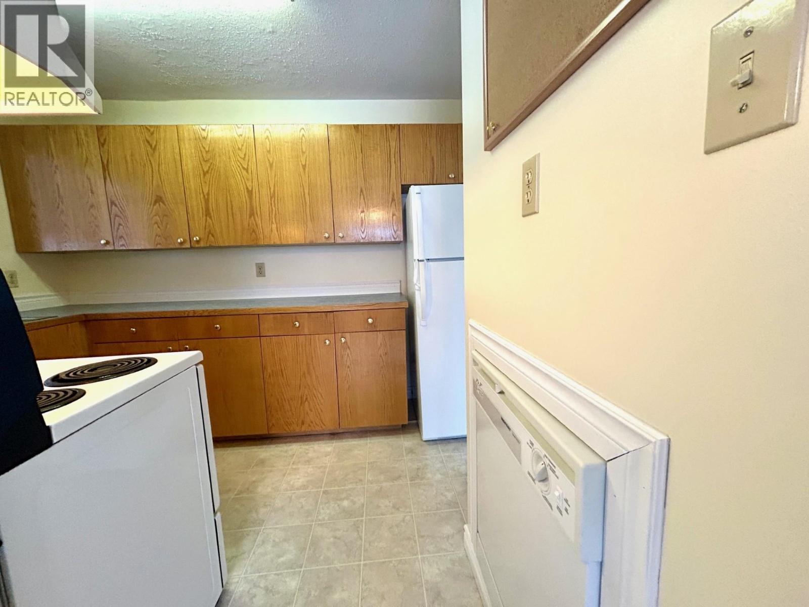 5235 Cottonwood Road Property Photo 3