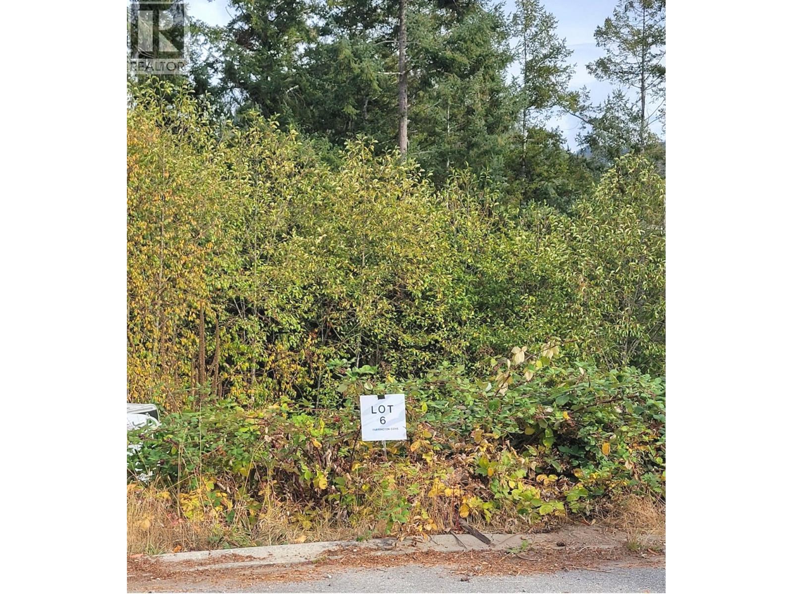 6 4622 Sinclair Bay Road Property Photo 3