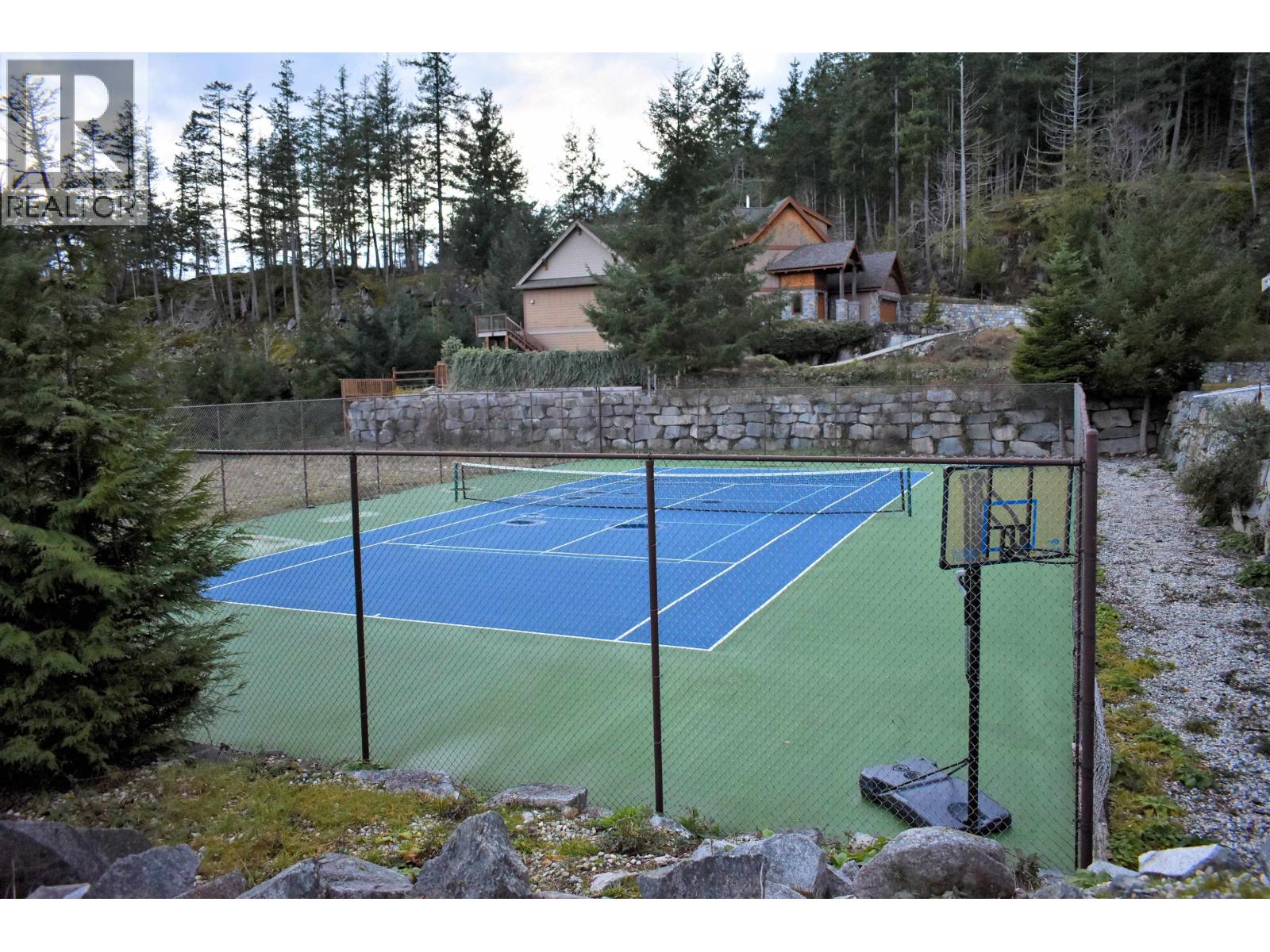 6 4622 Sinclair Bay Road Property Photo 11