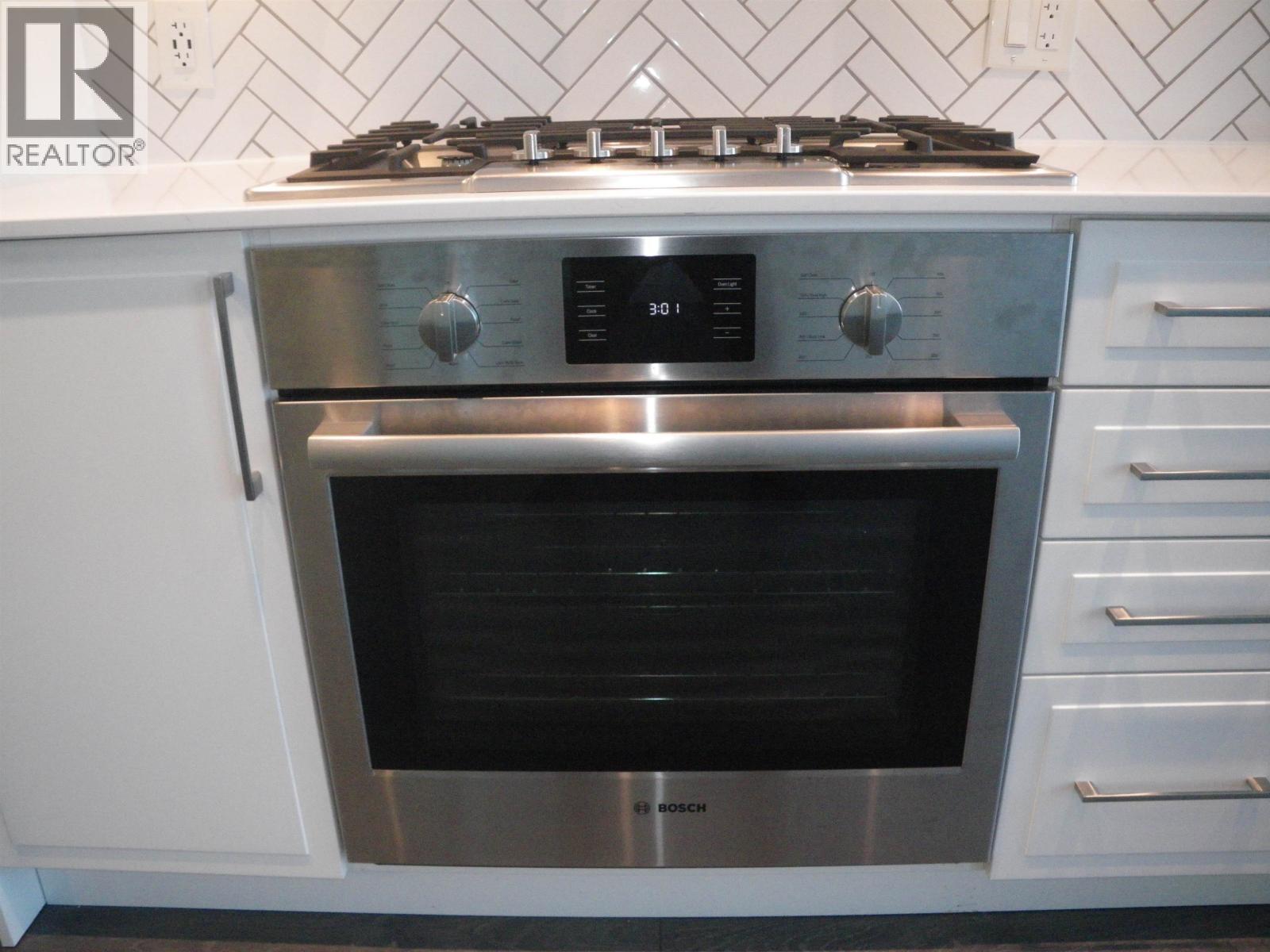 316 2435 Kingsway Property Photo 7