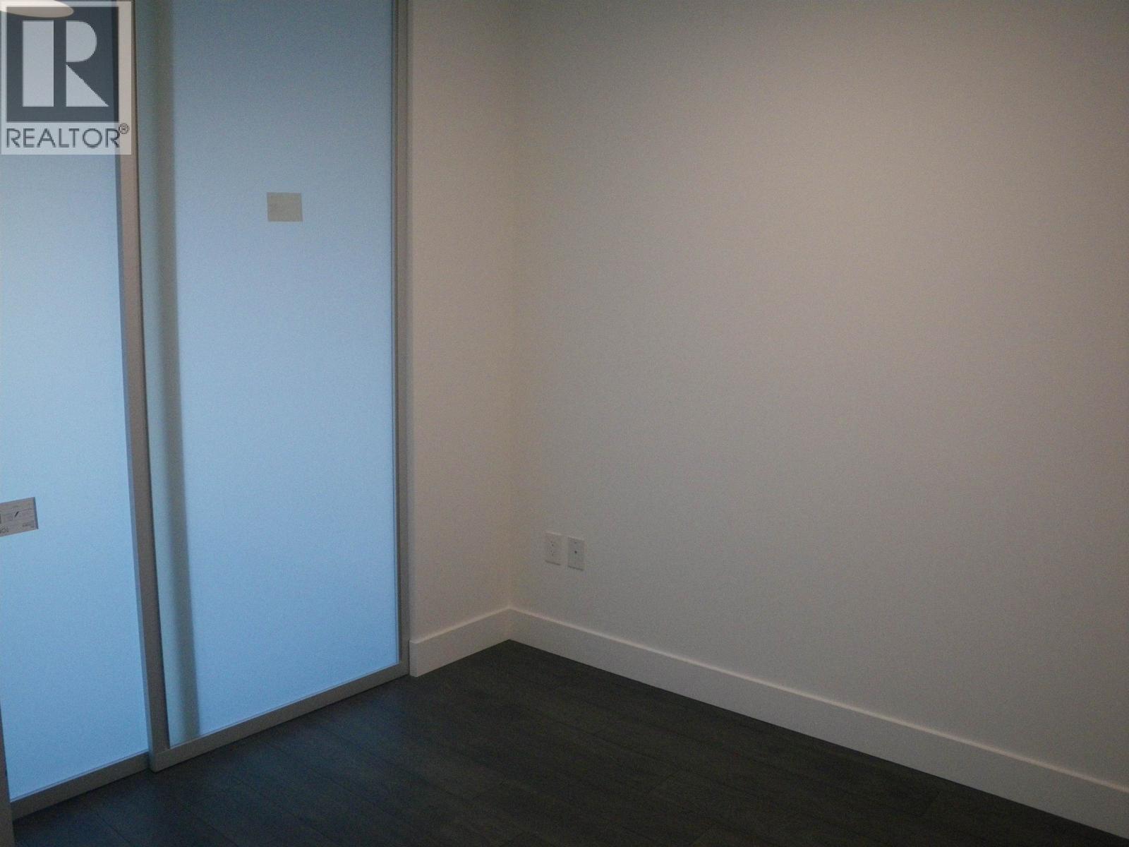 316 2435 Kingsway Property Photo 11