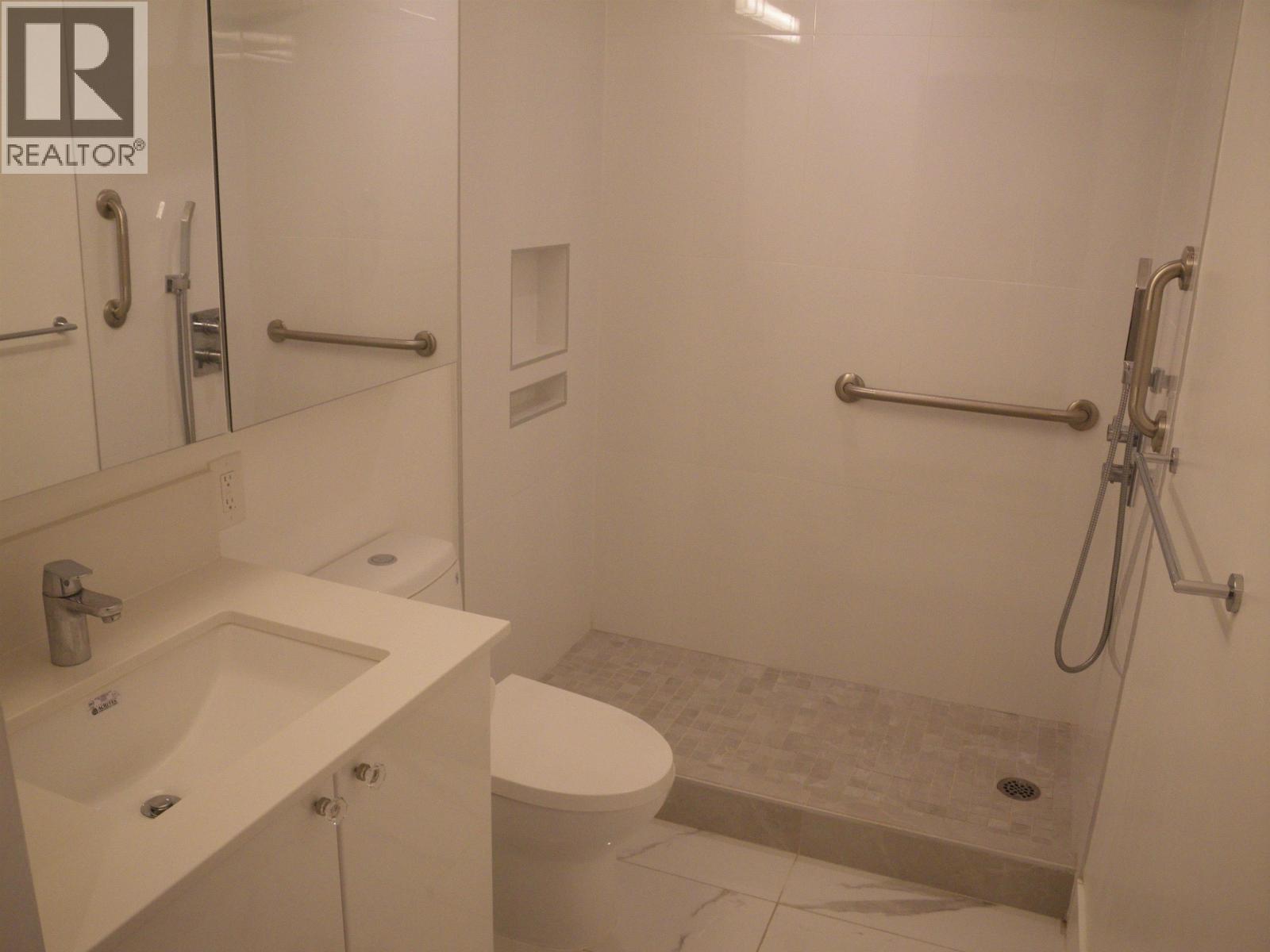 316 2435 Kingsway Property Photo 13