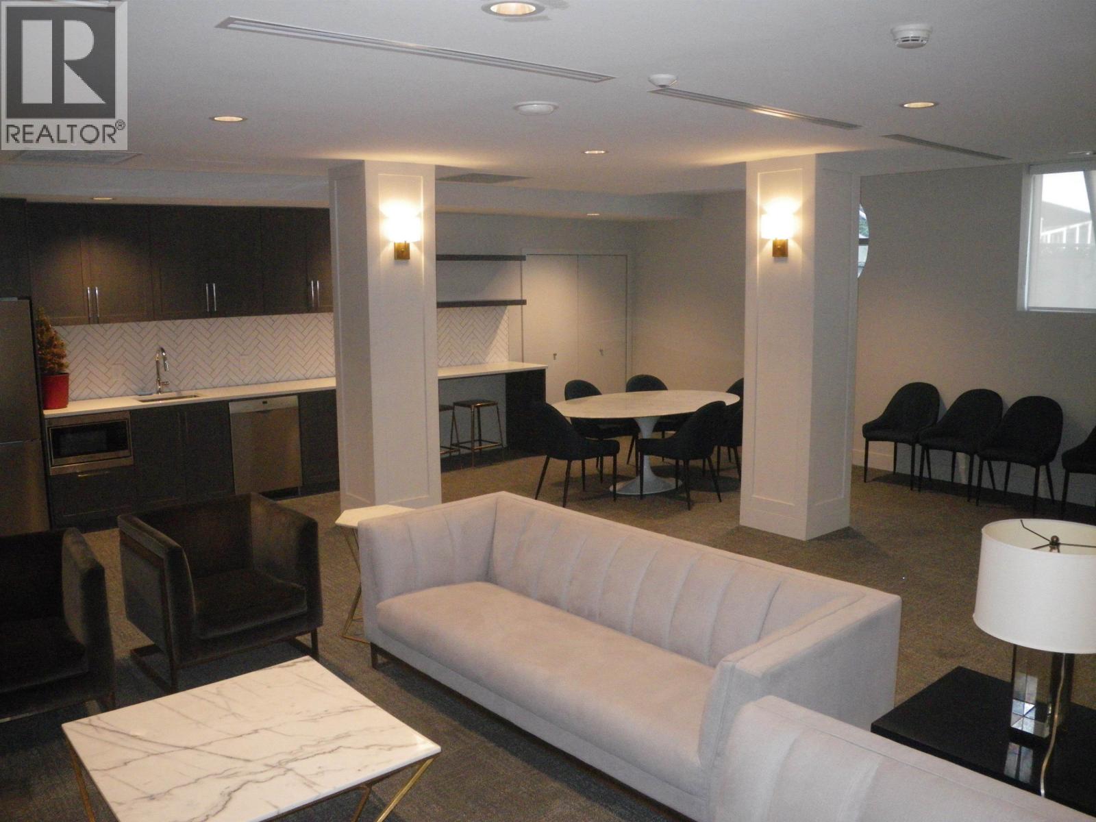 316 2435 Kingsway Property Photo 15