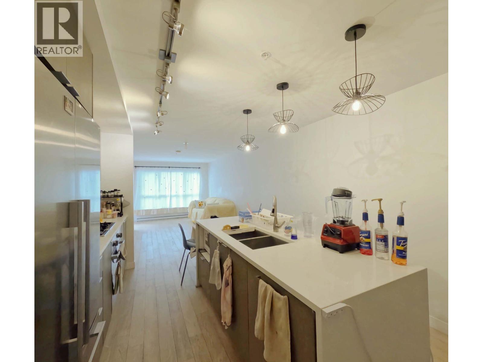 208 5555 Dunbar Street Property Photo 2