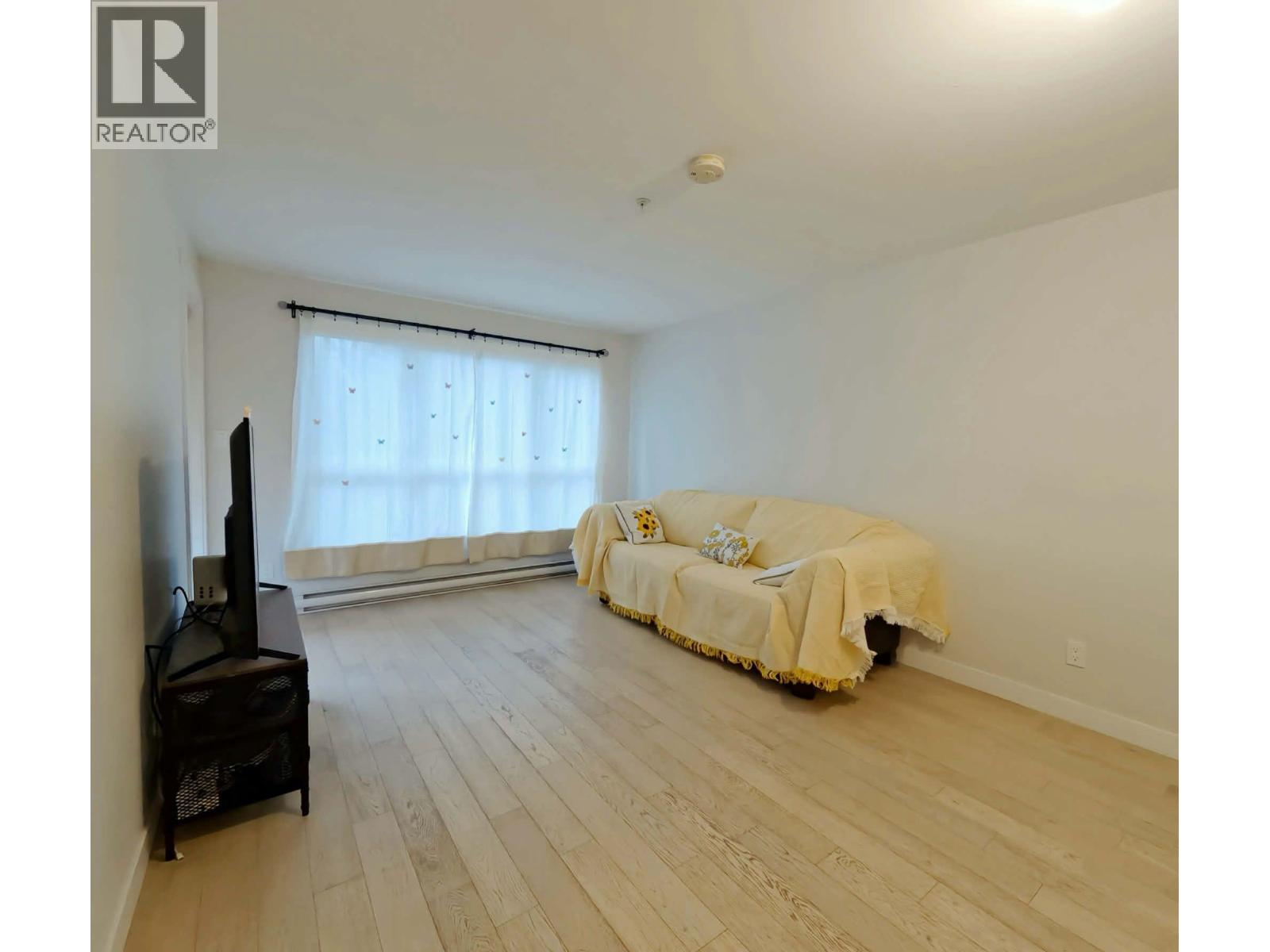 208 5555 Dunbar Street Property Photo 5