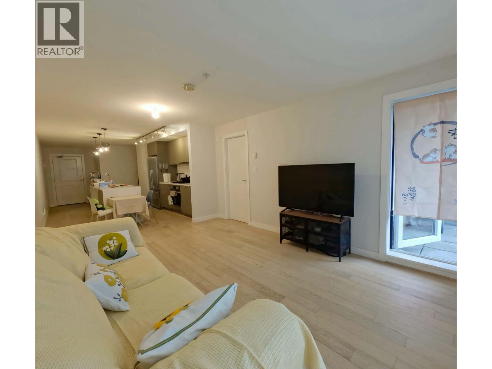 208 5555 Dunbar Street Property Photo 6