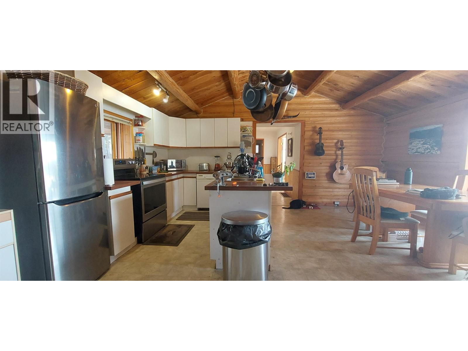1910 Otter Road Property Photo 11