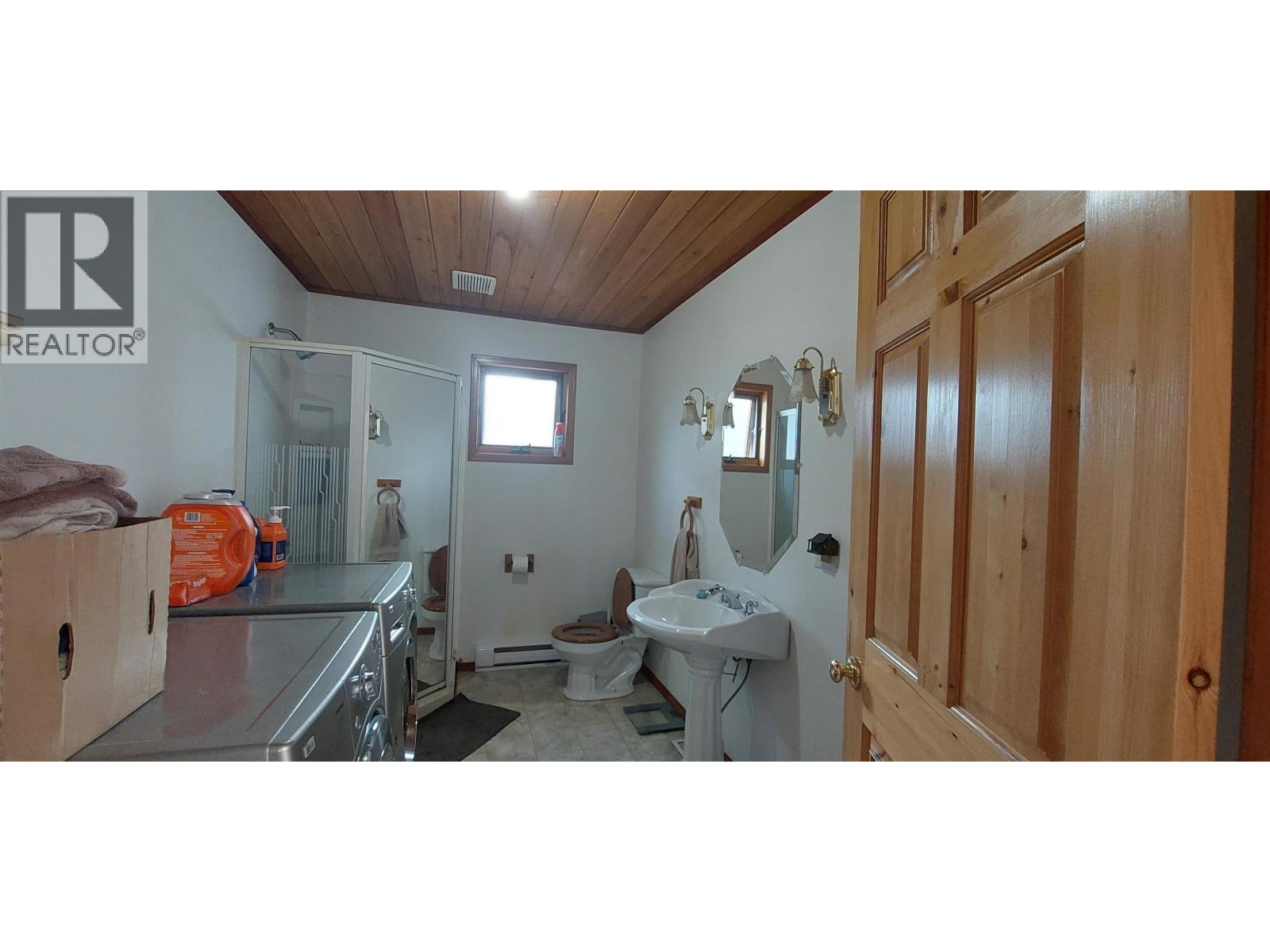 1910 Otter Road Property Photo 21