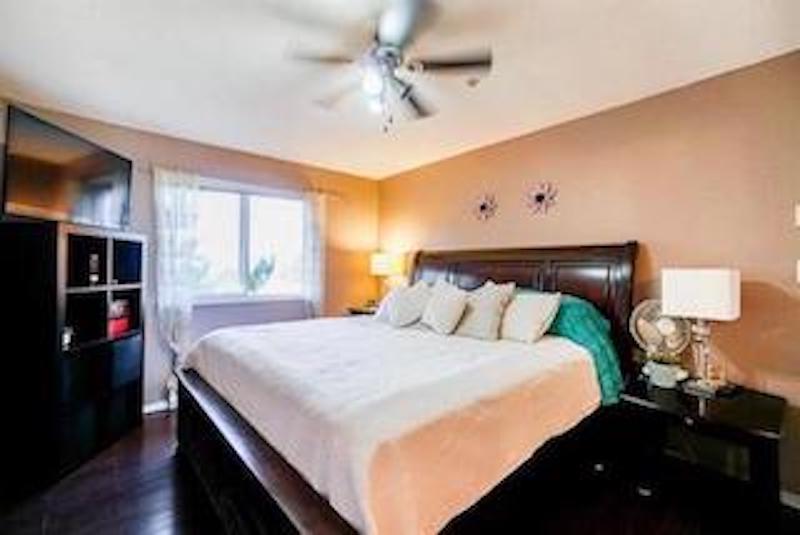 403 12739 72 Avenue Property Photo 1