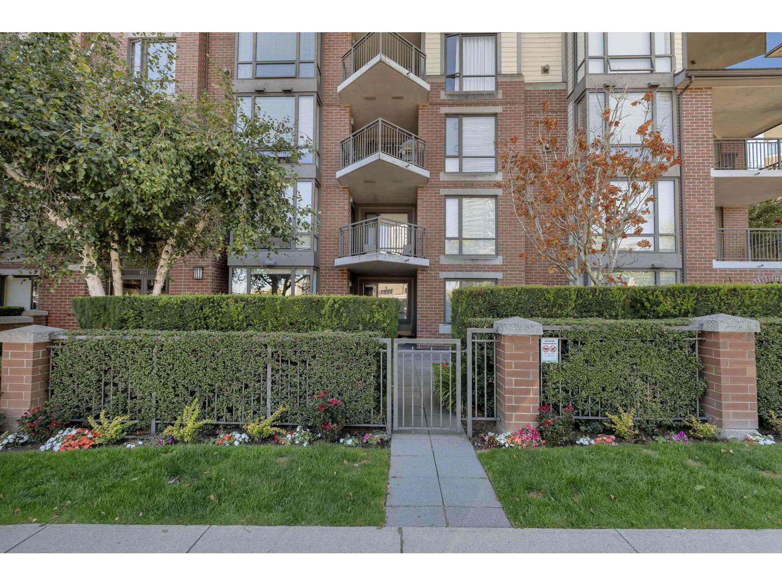 107 1551 Foster Street Property Photo 16