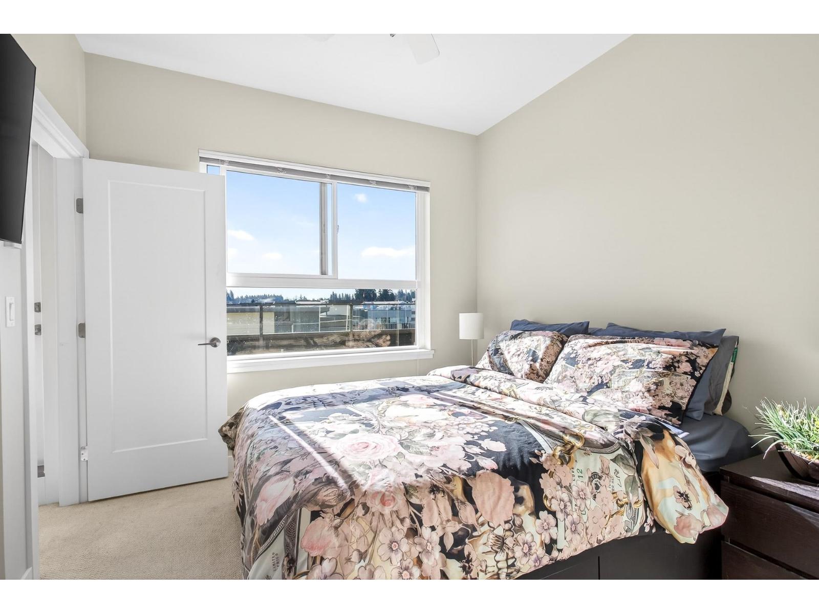 502 3080 Gladwin Road Property Photo 17