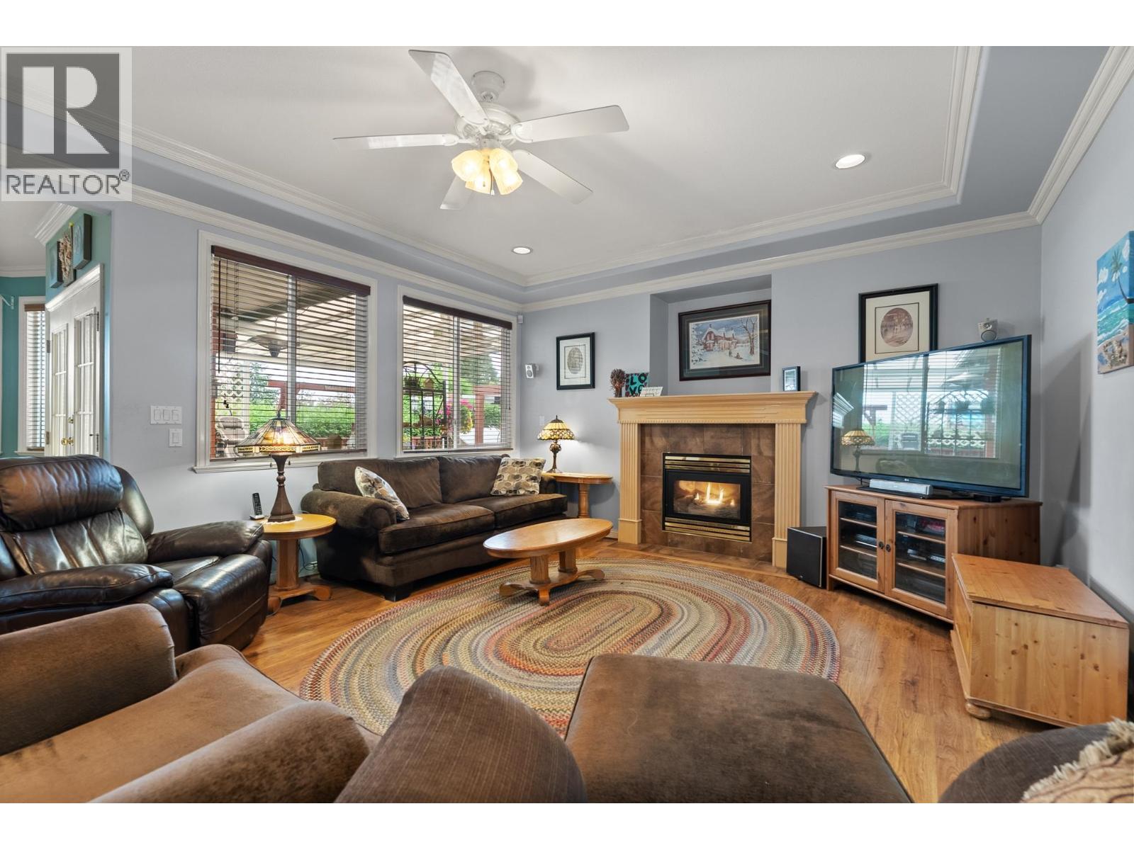 330 Rosehill Wynd Property Photo 2