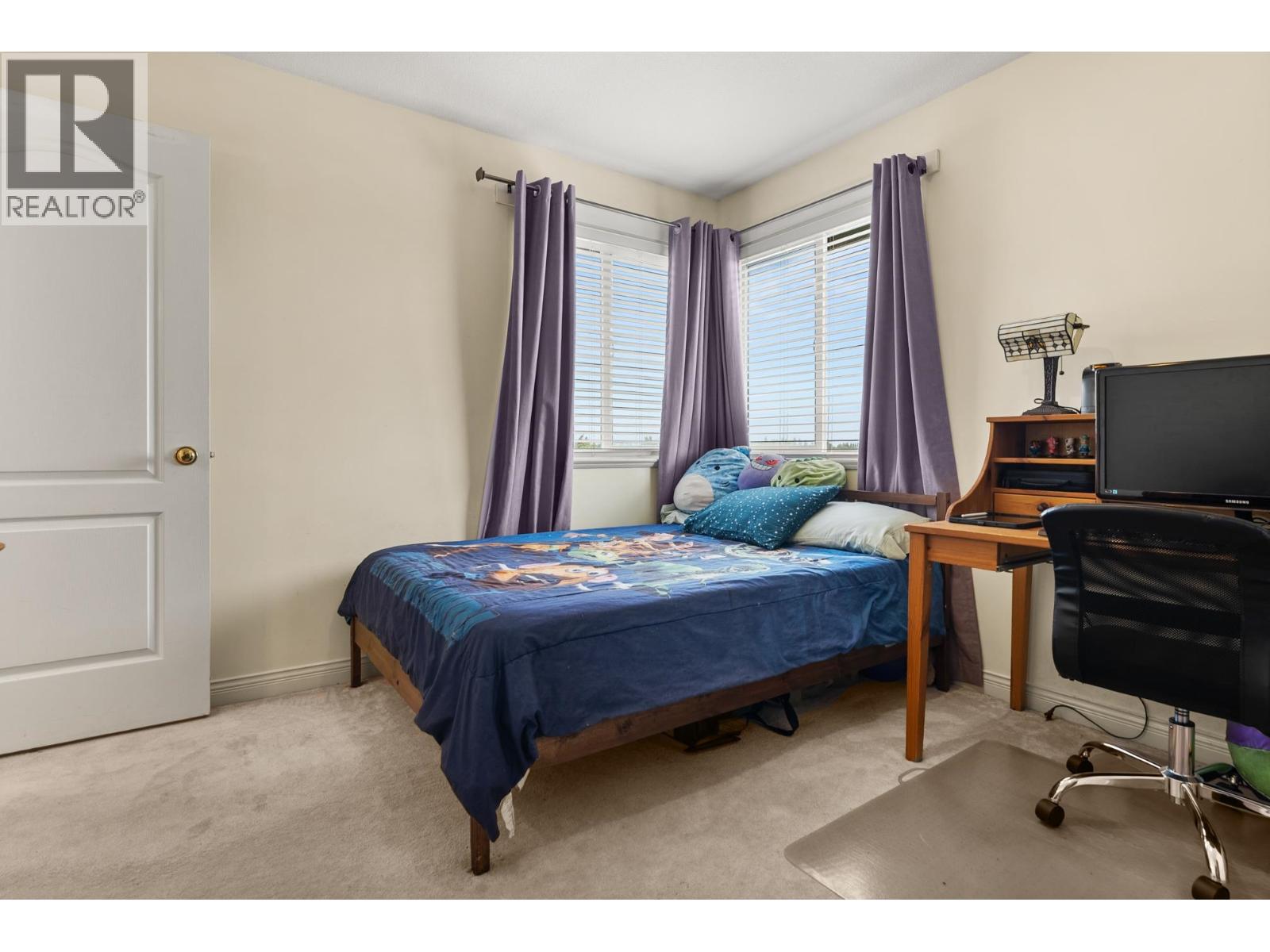 330 Rosehill Wynd Property Photo 11