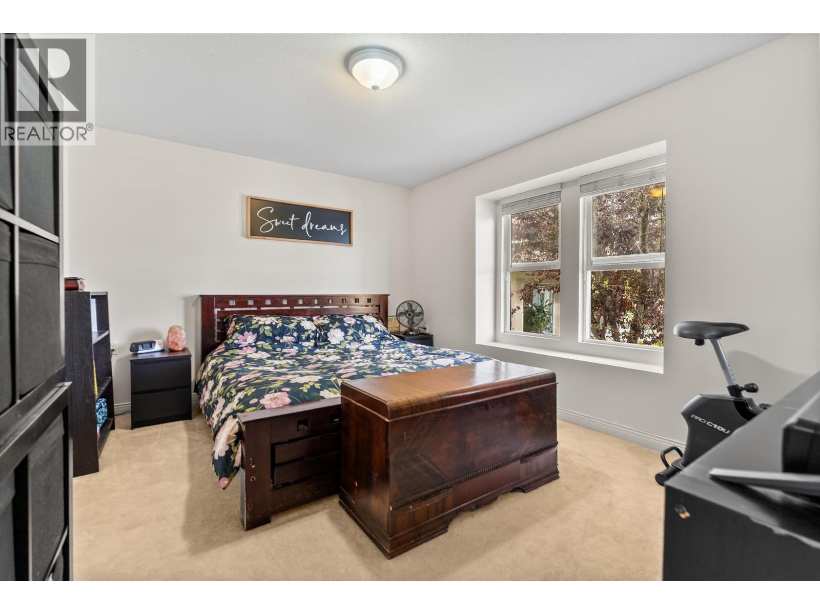 330 Rosehill Wynd Property Photo 13