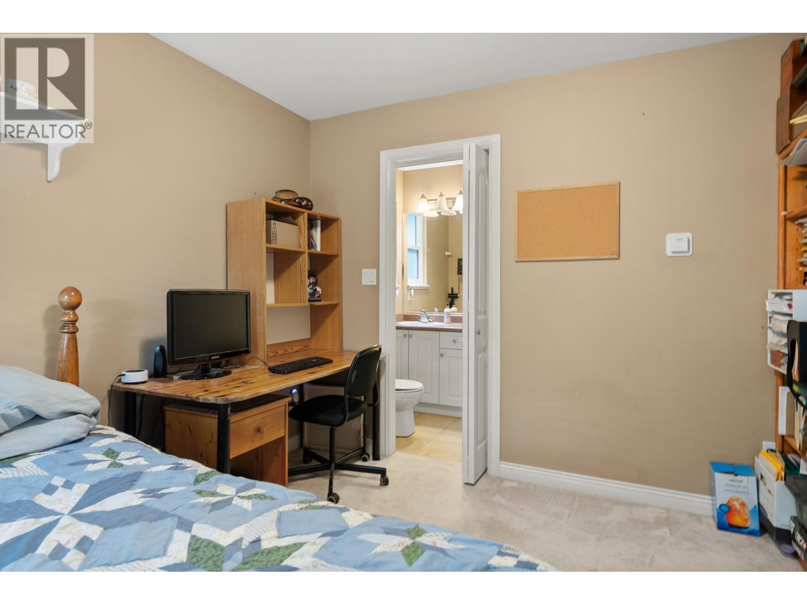 330 Rosehill Wynd Property Photo 18