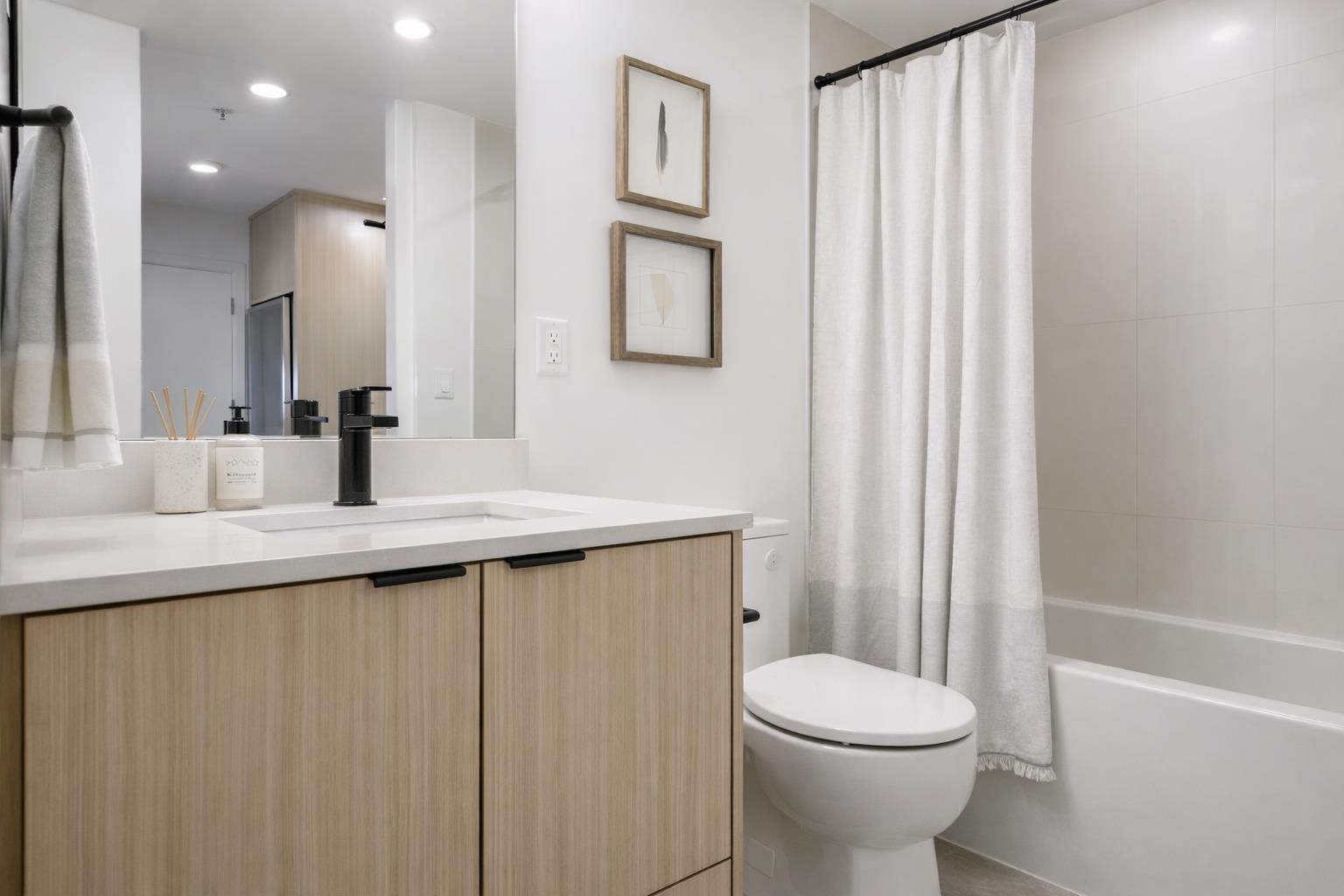 615 20769 Fraser Highway Property Photo 3