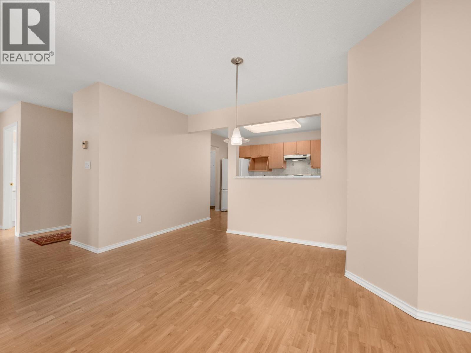 204 1140 55 Street Property Photo 14