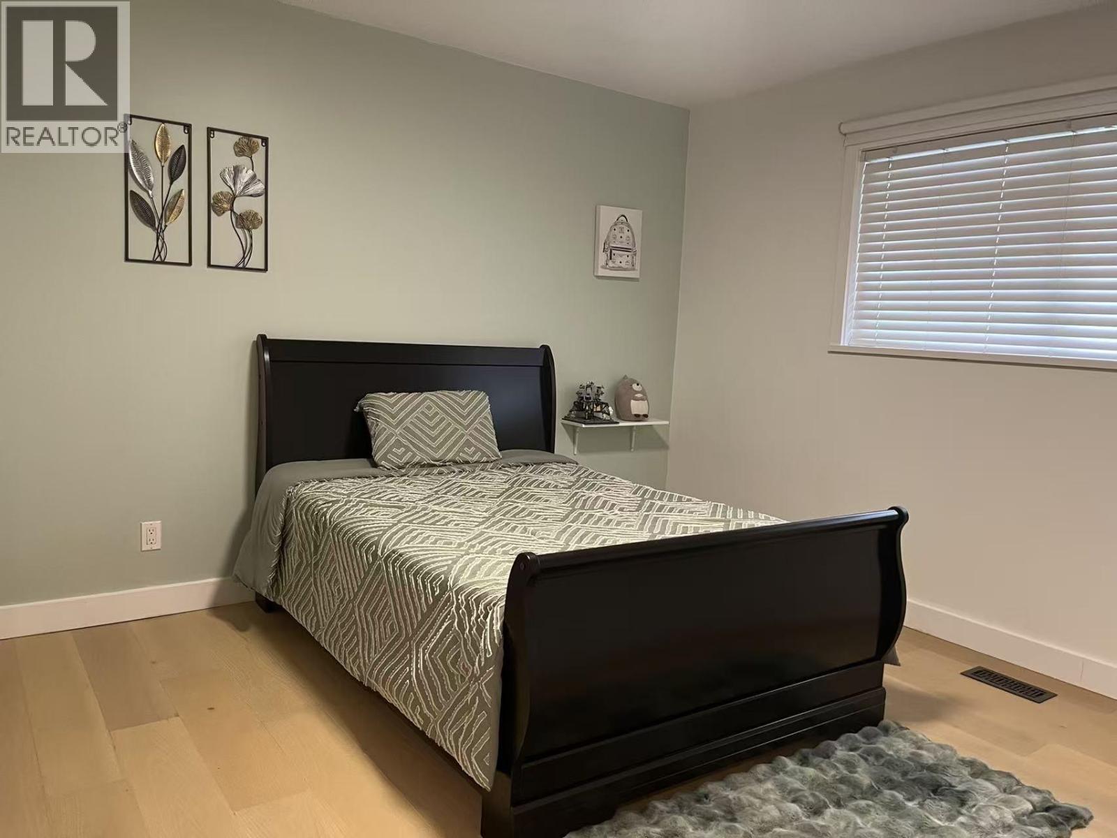 971 51a Street Property Photo 22