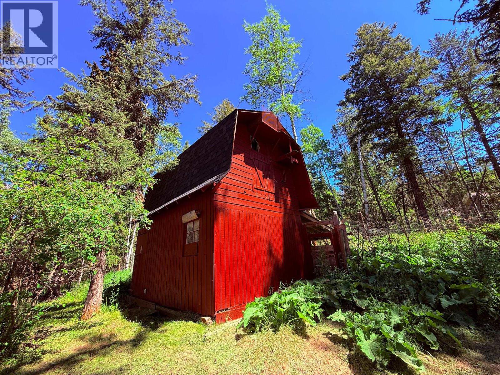 4719 Cariboo Drive Property Photo 4