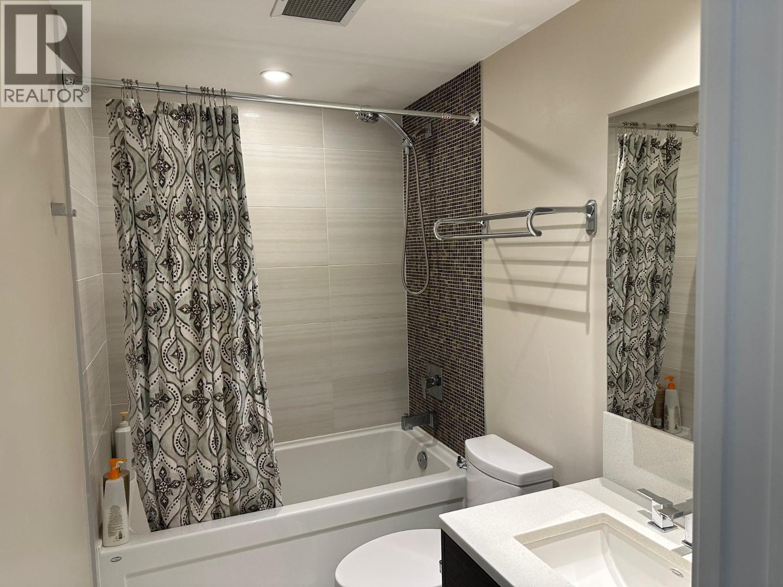 232 1777 W 7th Avenue Property Photo 6