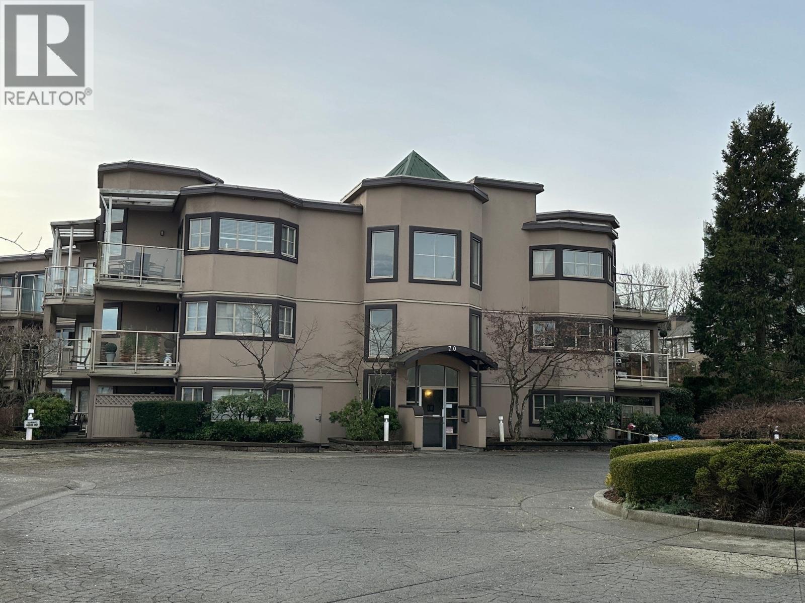 502 70 RICHMOND STREET Property Photo 1