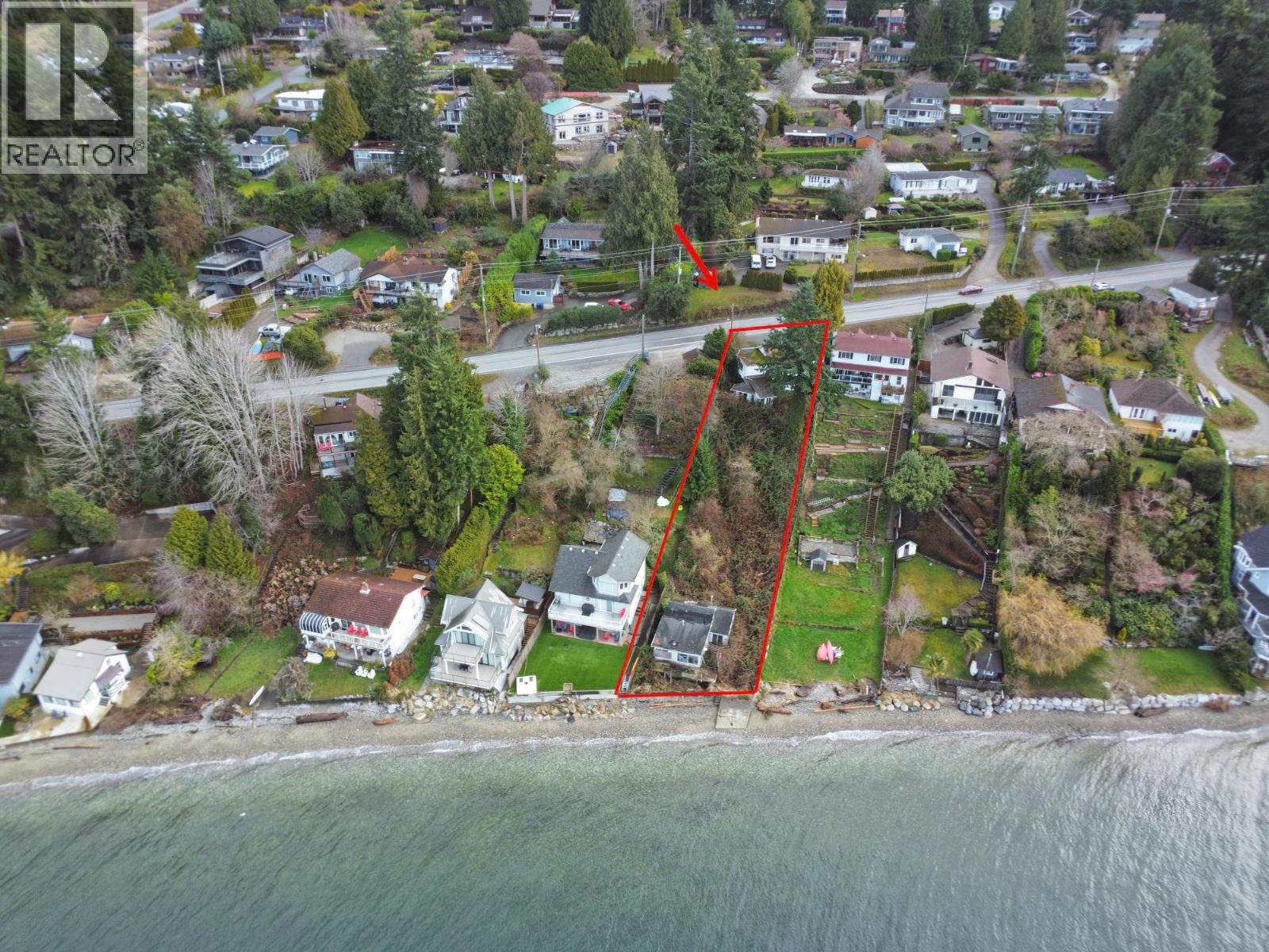 5225b Sunshine Coast Highway Property Photo 1