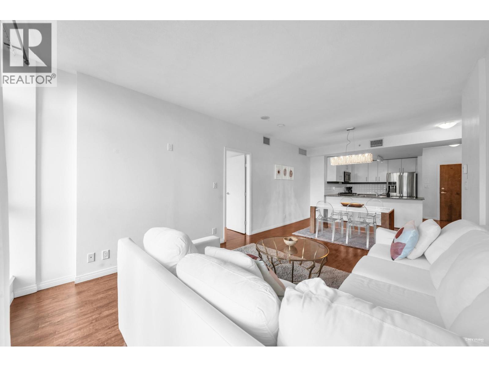 409 100 E Esplanade Street Property Photo 14