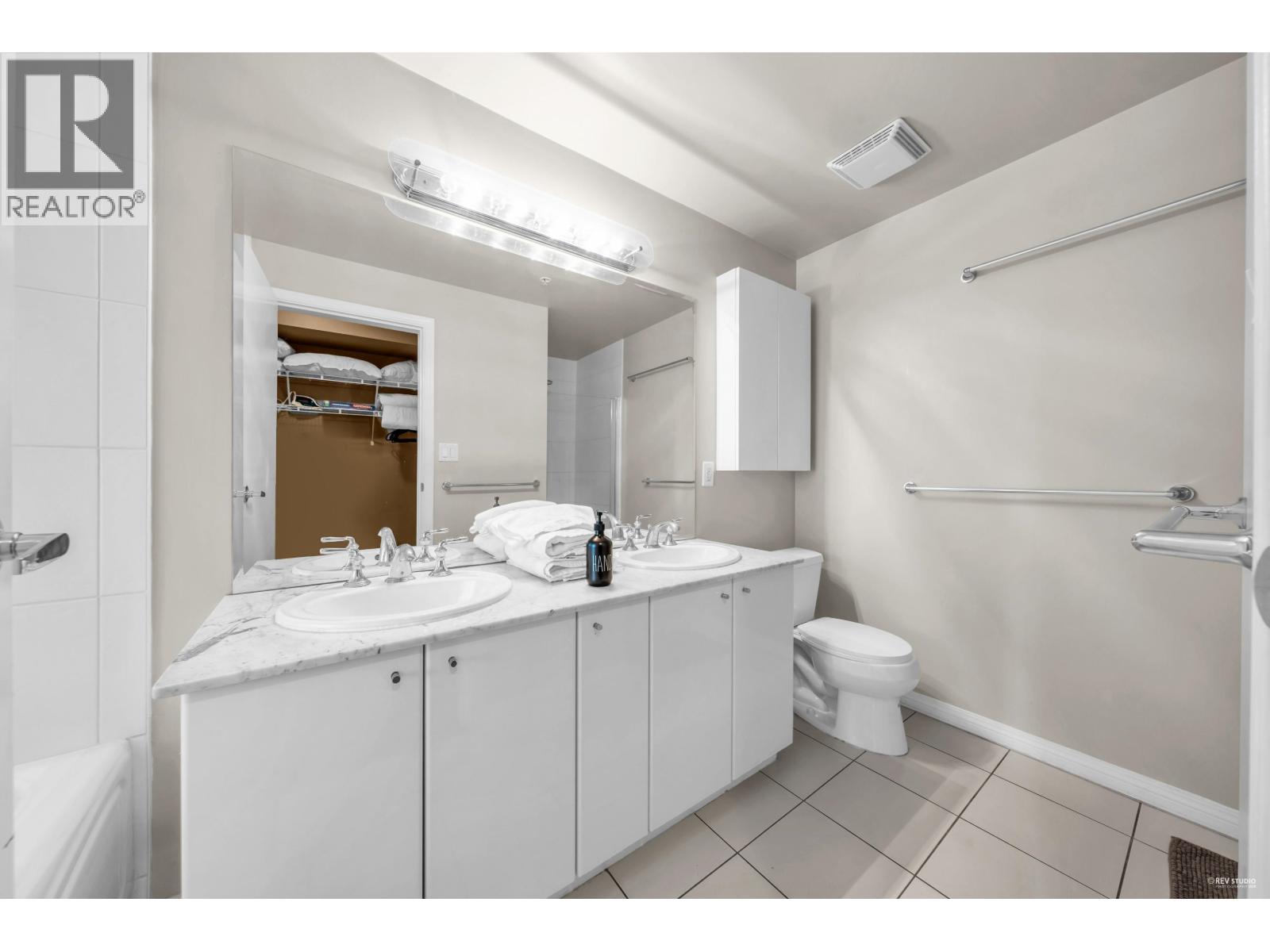 409 100 E Esplanade Street Property Photo 21