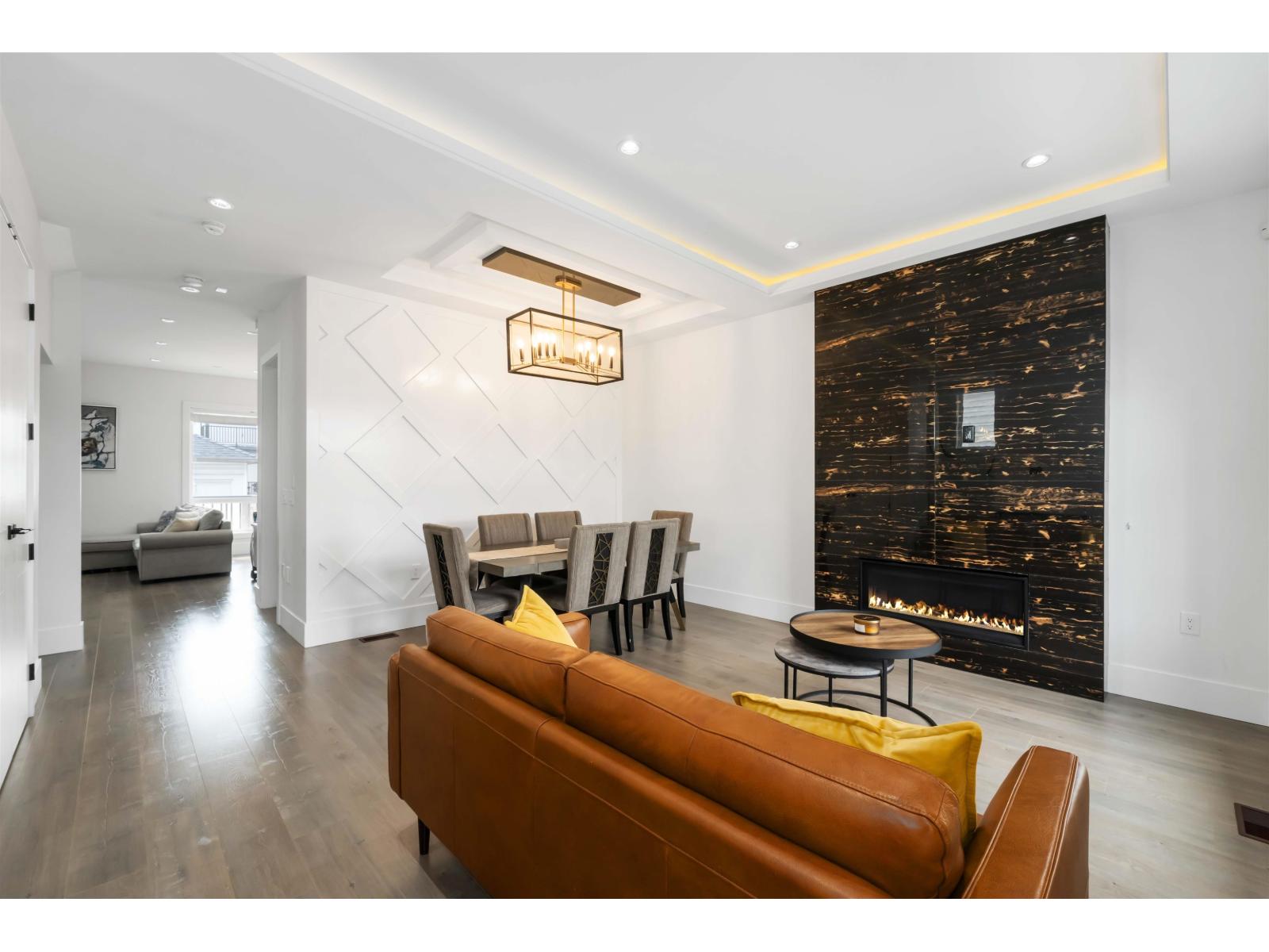 7065 194a Street Property Photo 2
