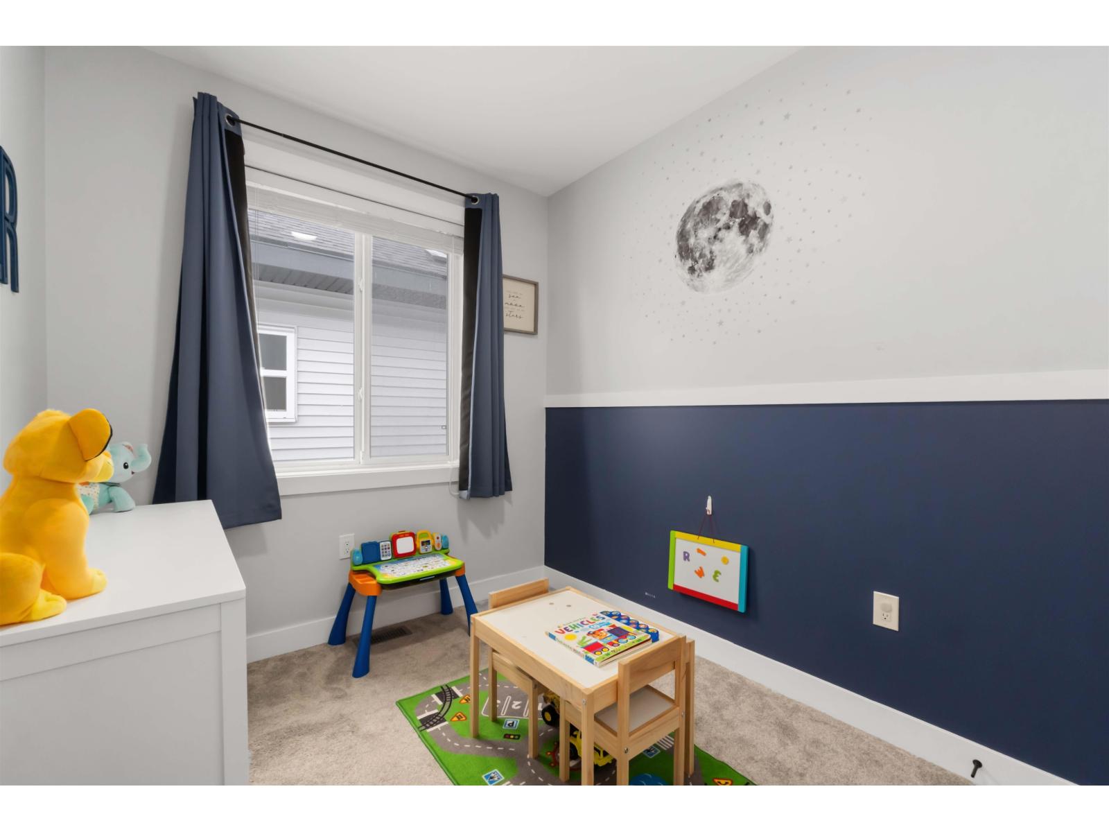 7065 194a Street Property Photo 12