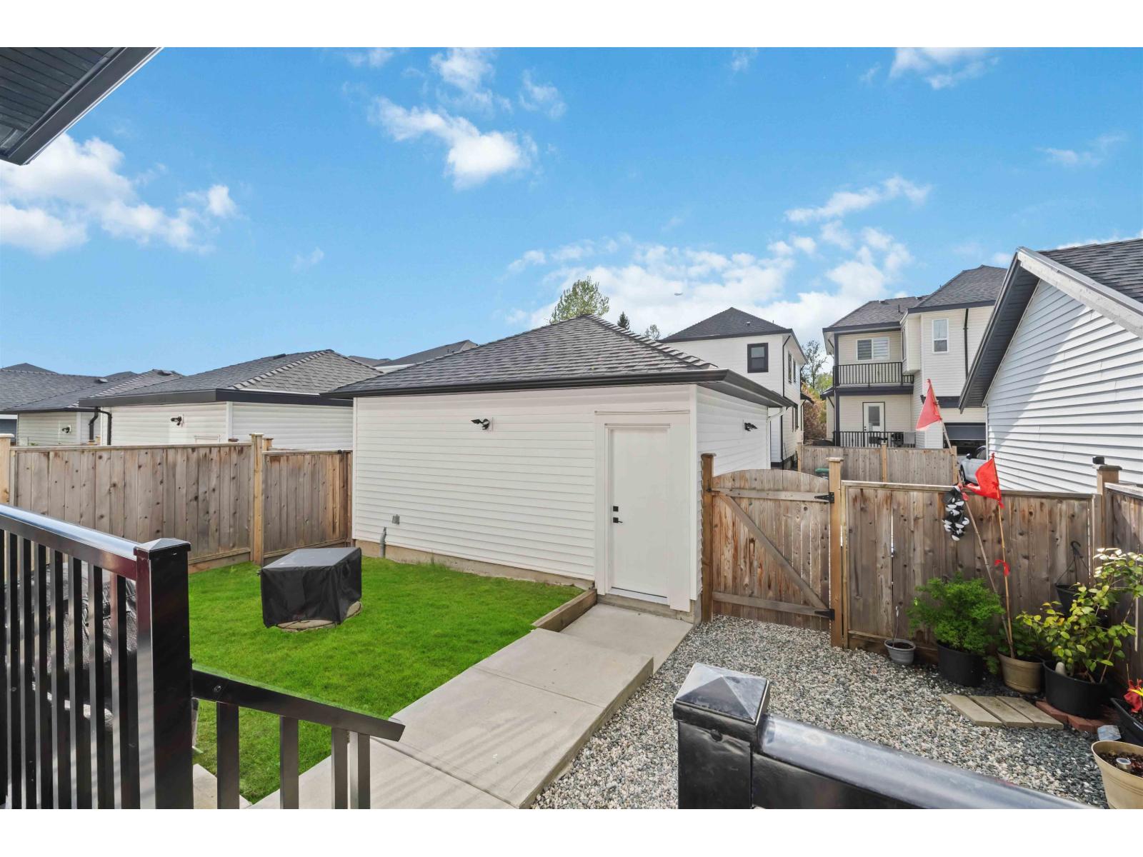 7065 194a Street Property Photo 16
