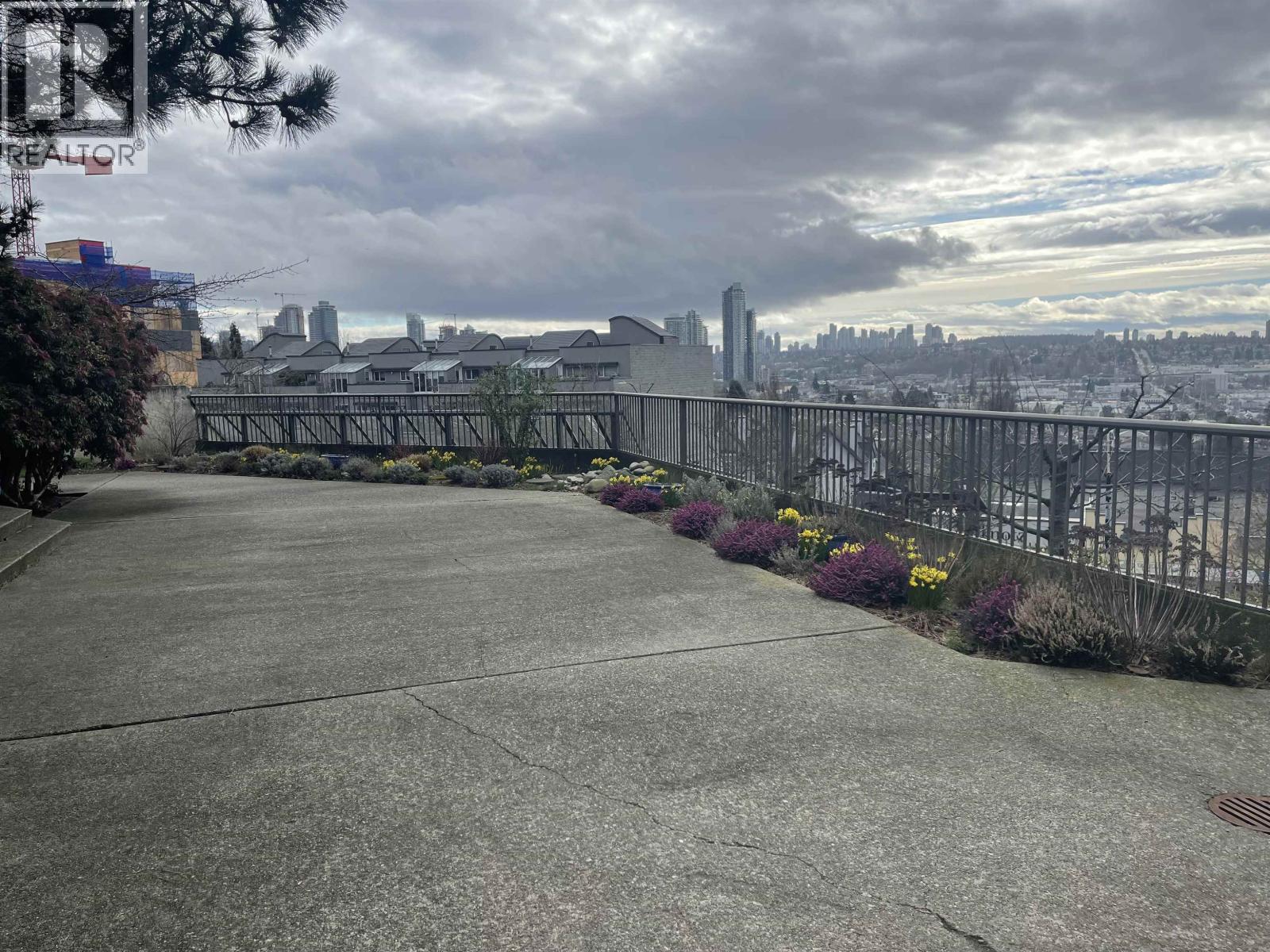 206 3760 Albert Street Property Photo 4