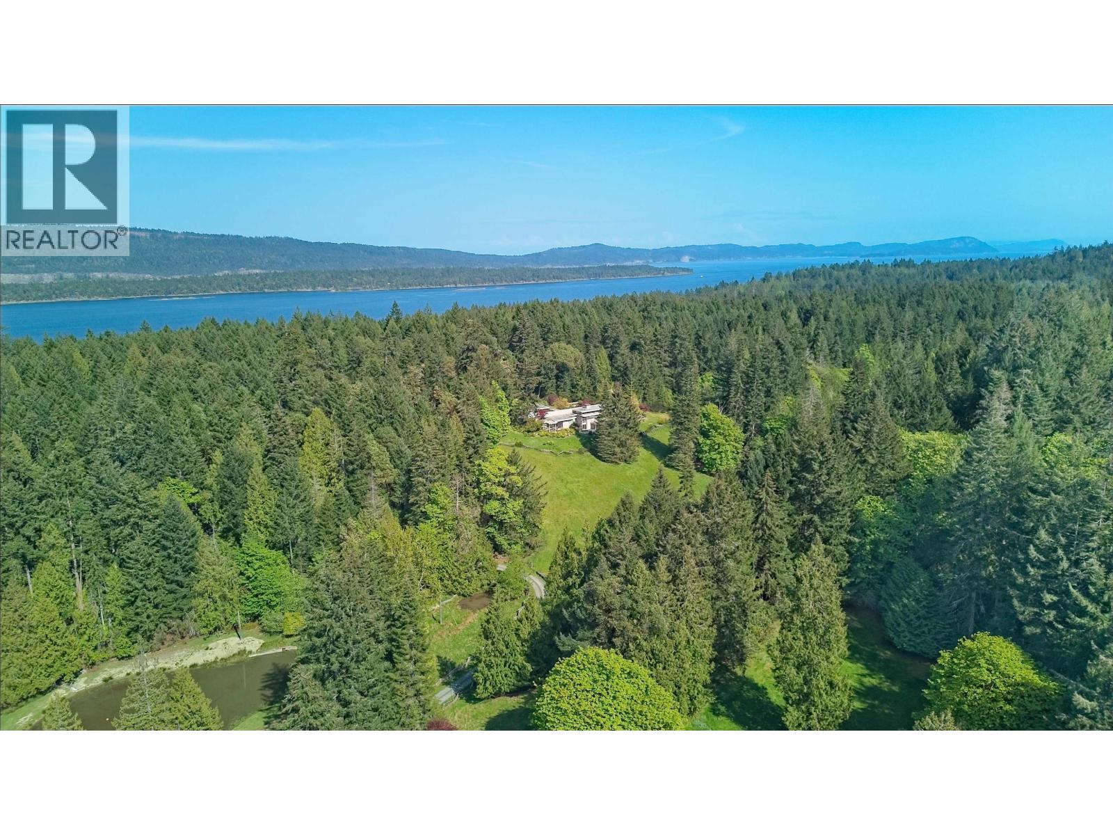 2875 Southey Point Road Property Photo 1