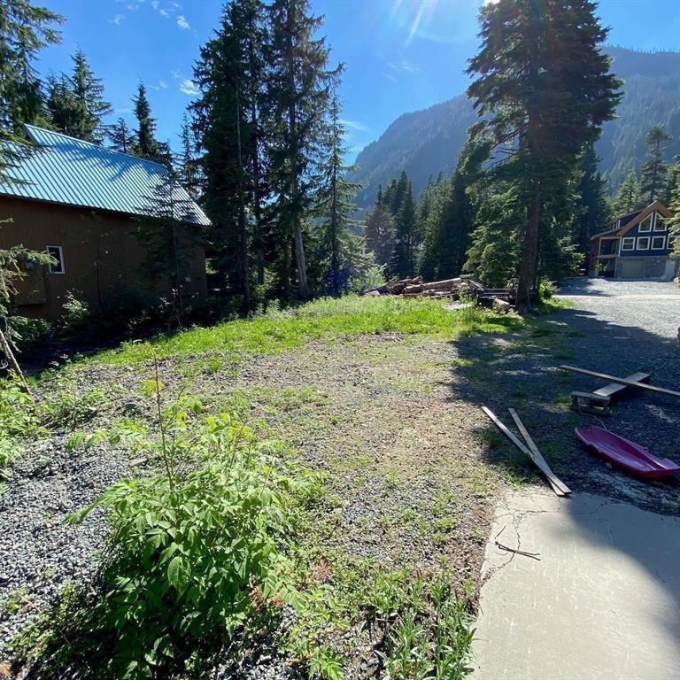 47065 Snowmist Drive Property Photo 6