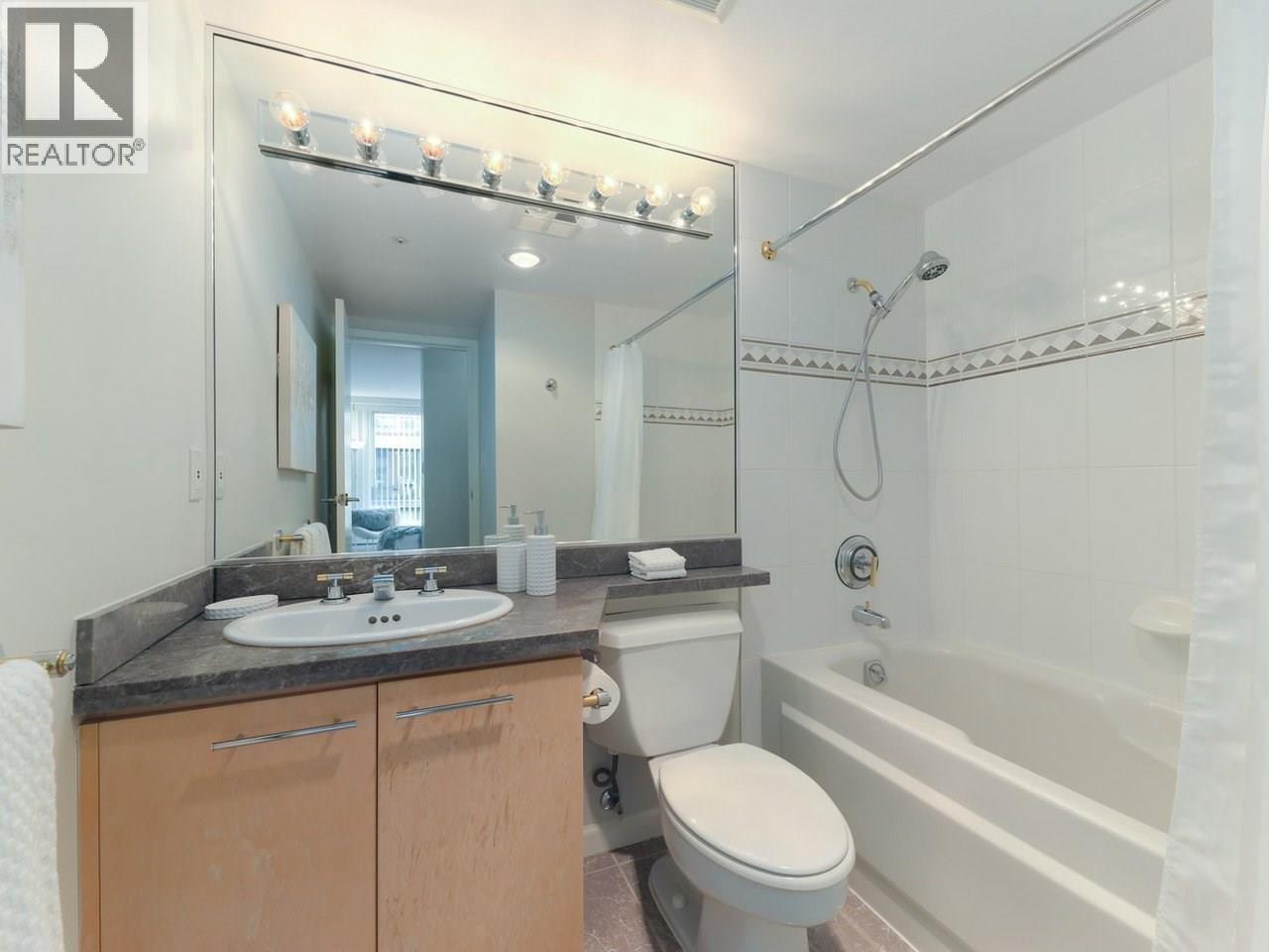 10a 199 Drake Street Property Photo 17
